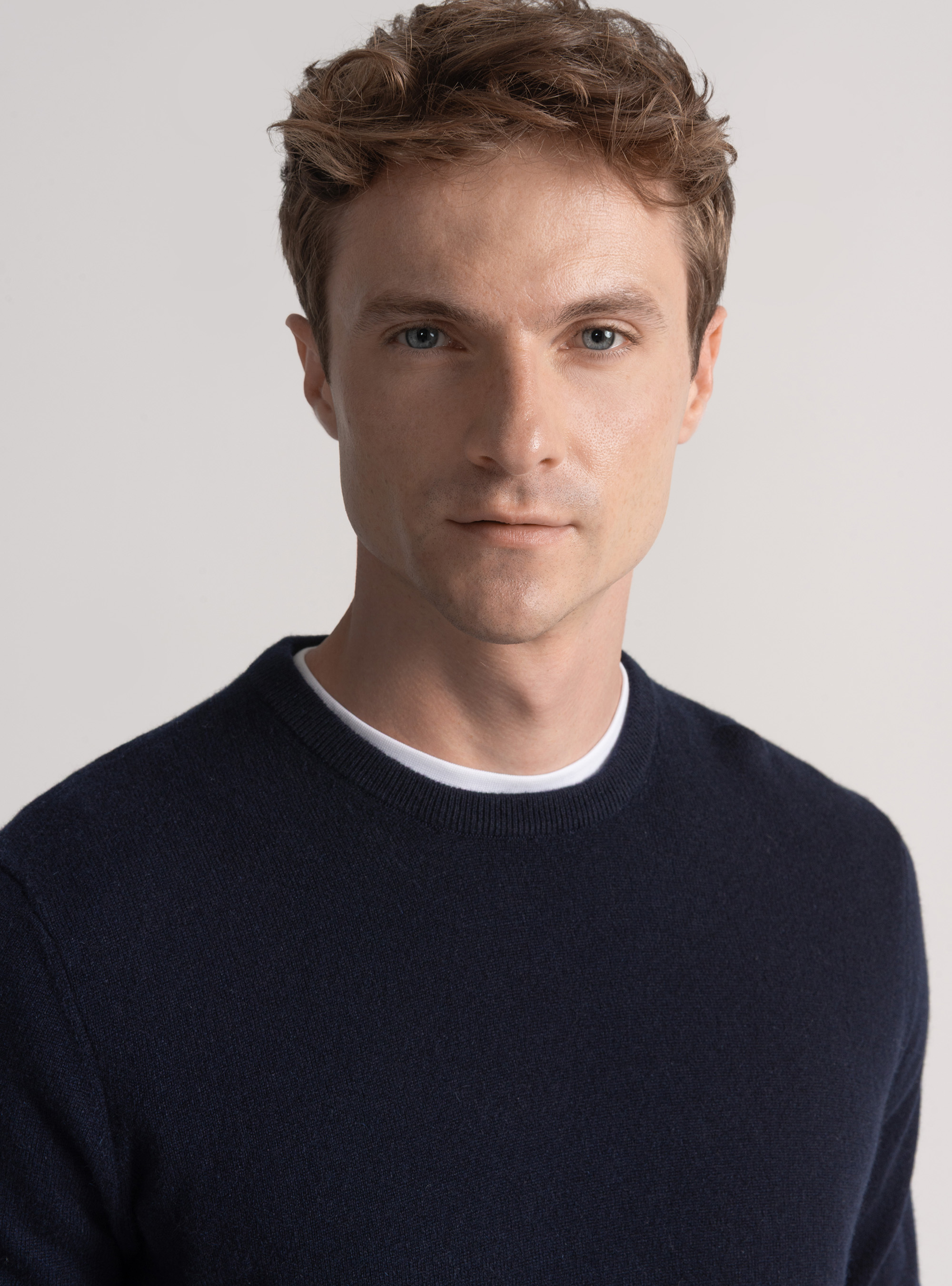 Punto de cachemira con cuello redondo, AZUL MARINO