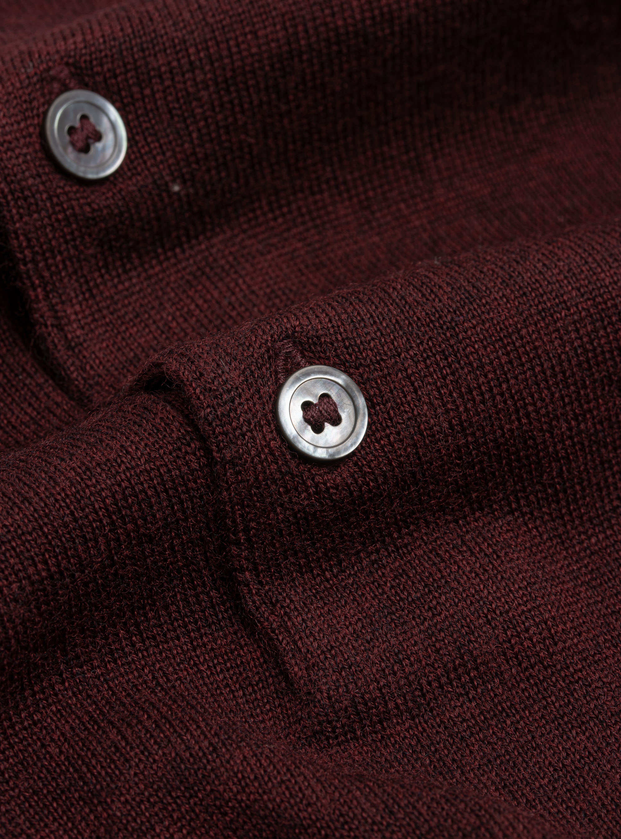 Poloshirt aus reiner Merinowolle, BORDEAUX 0311C