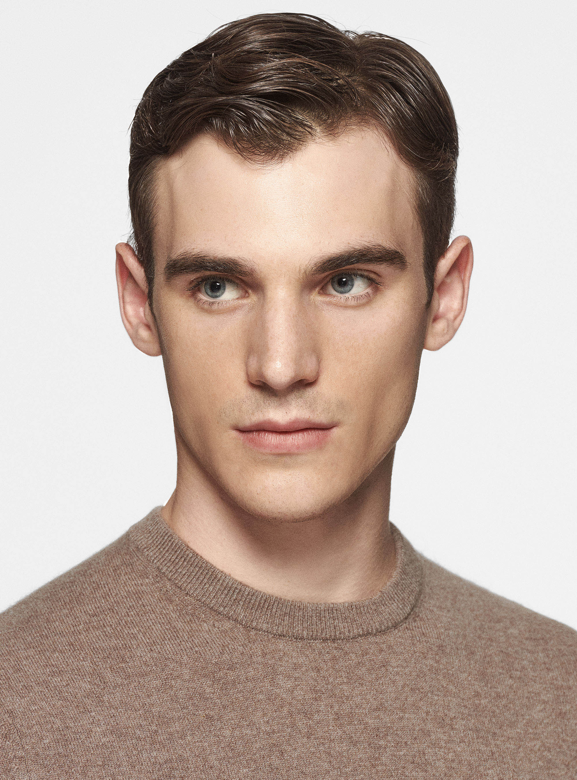 Punto de cachemira con cuello redondo, BARRO