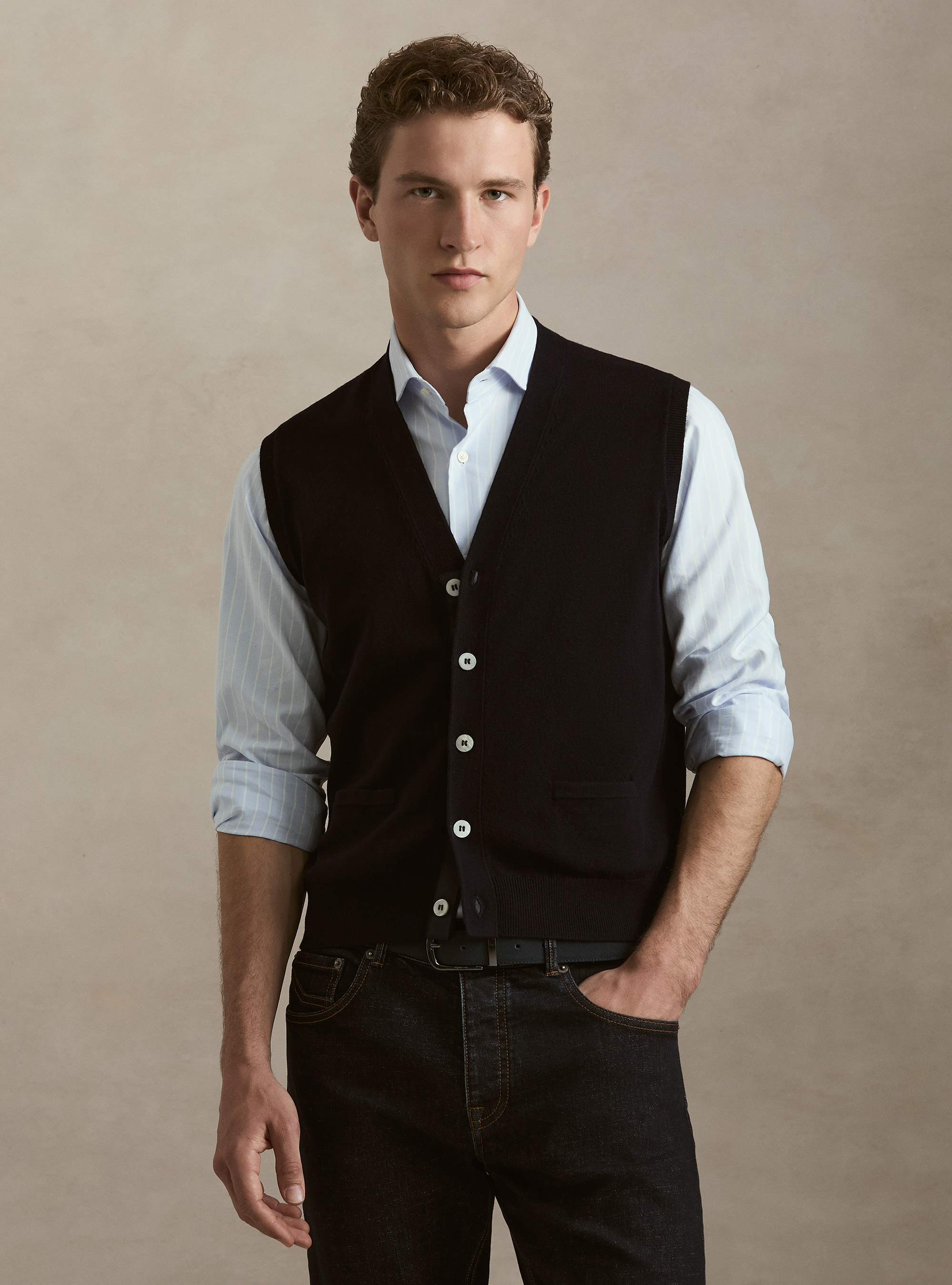 Knitted wool-blend buttoned vest, NAVY BLUE