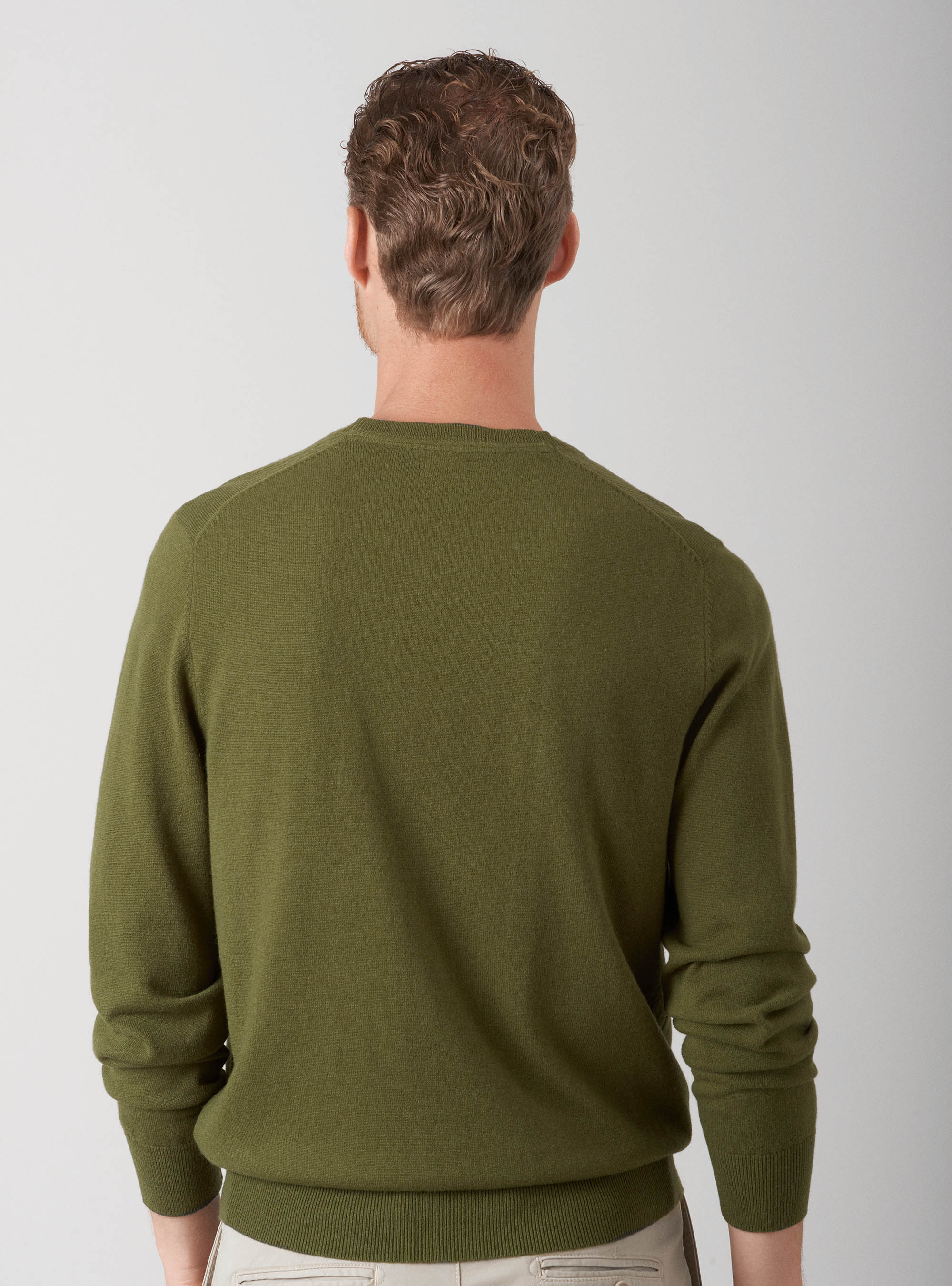 Maglia girocollo in lana lambswool e cashmere, OLIVA