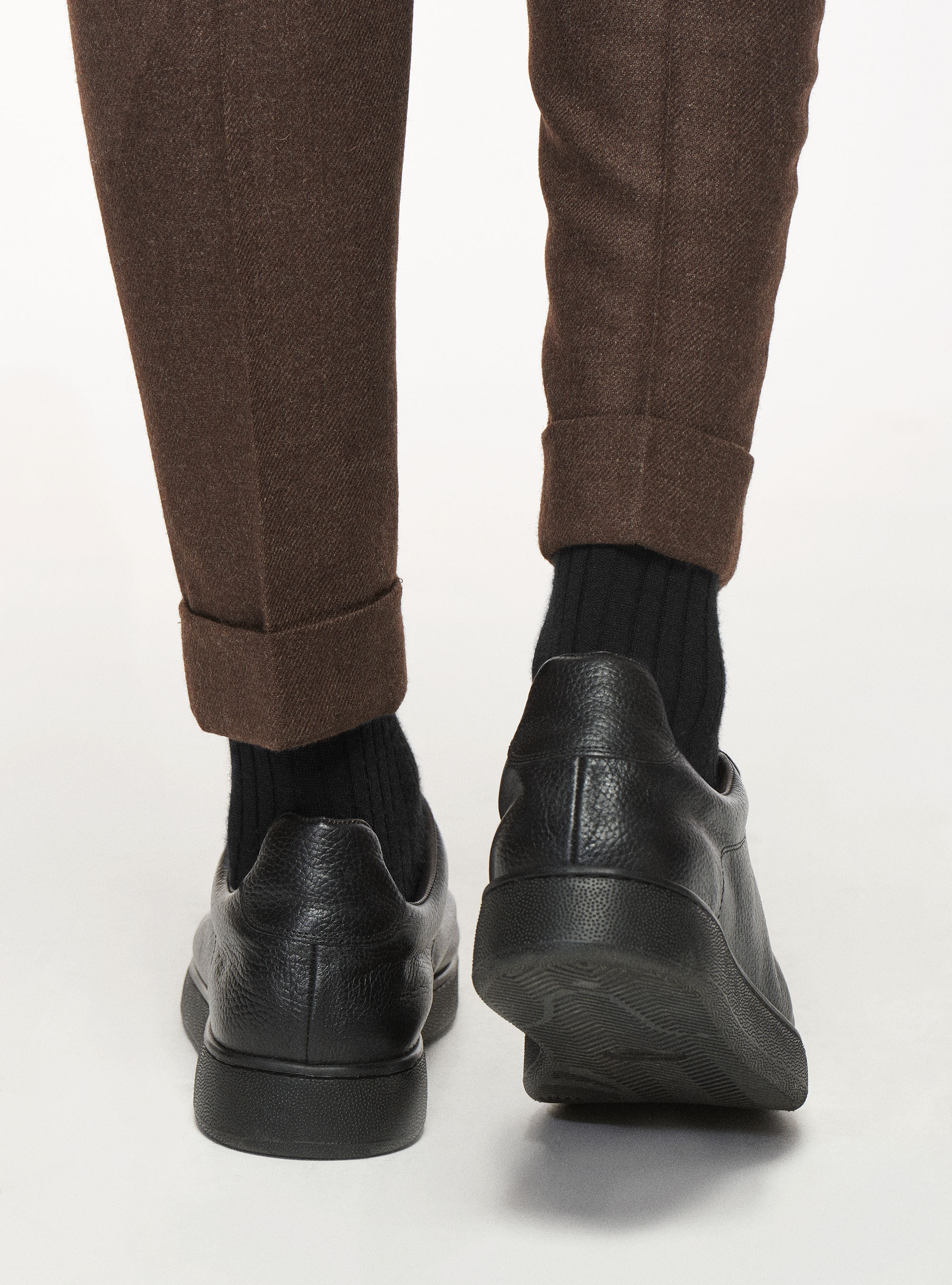 Sneakers in pelle martellata, NERO