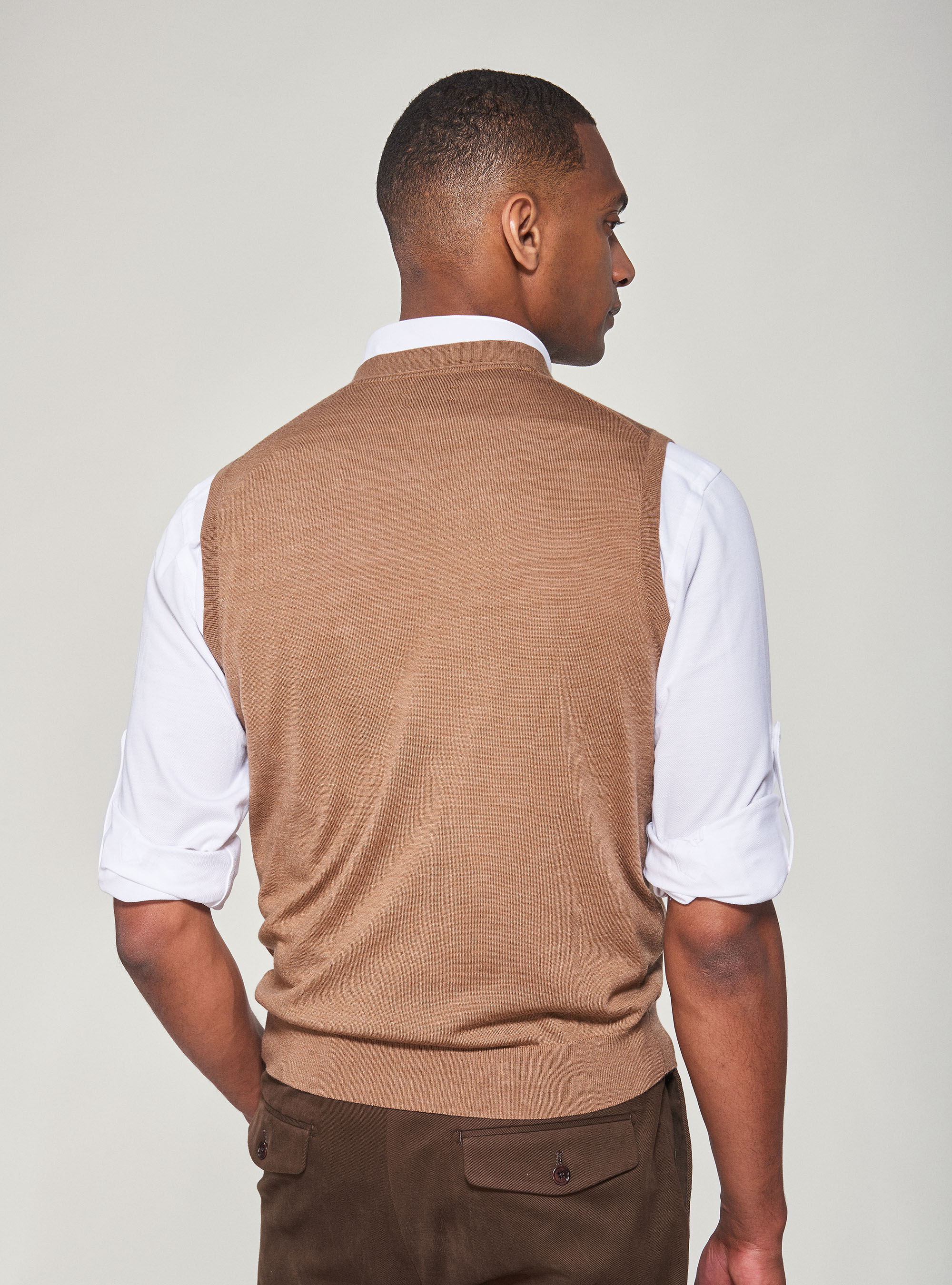 Gilet di maglia in pura lana merino extrafine, TORTORA 0542C