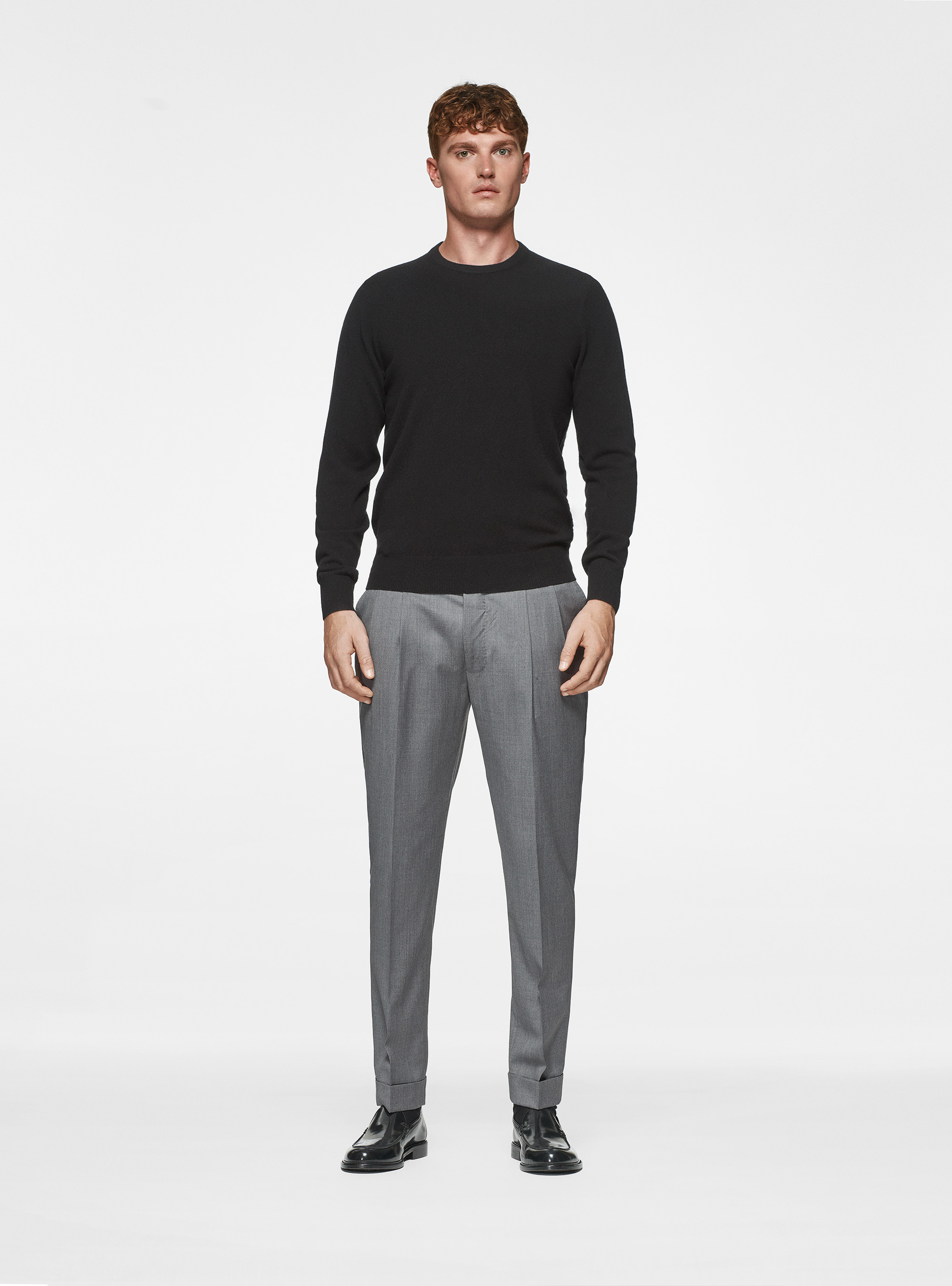 Cashmere blend crew-neck sweater, BLACK