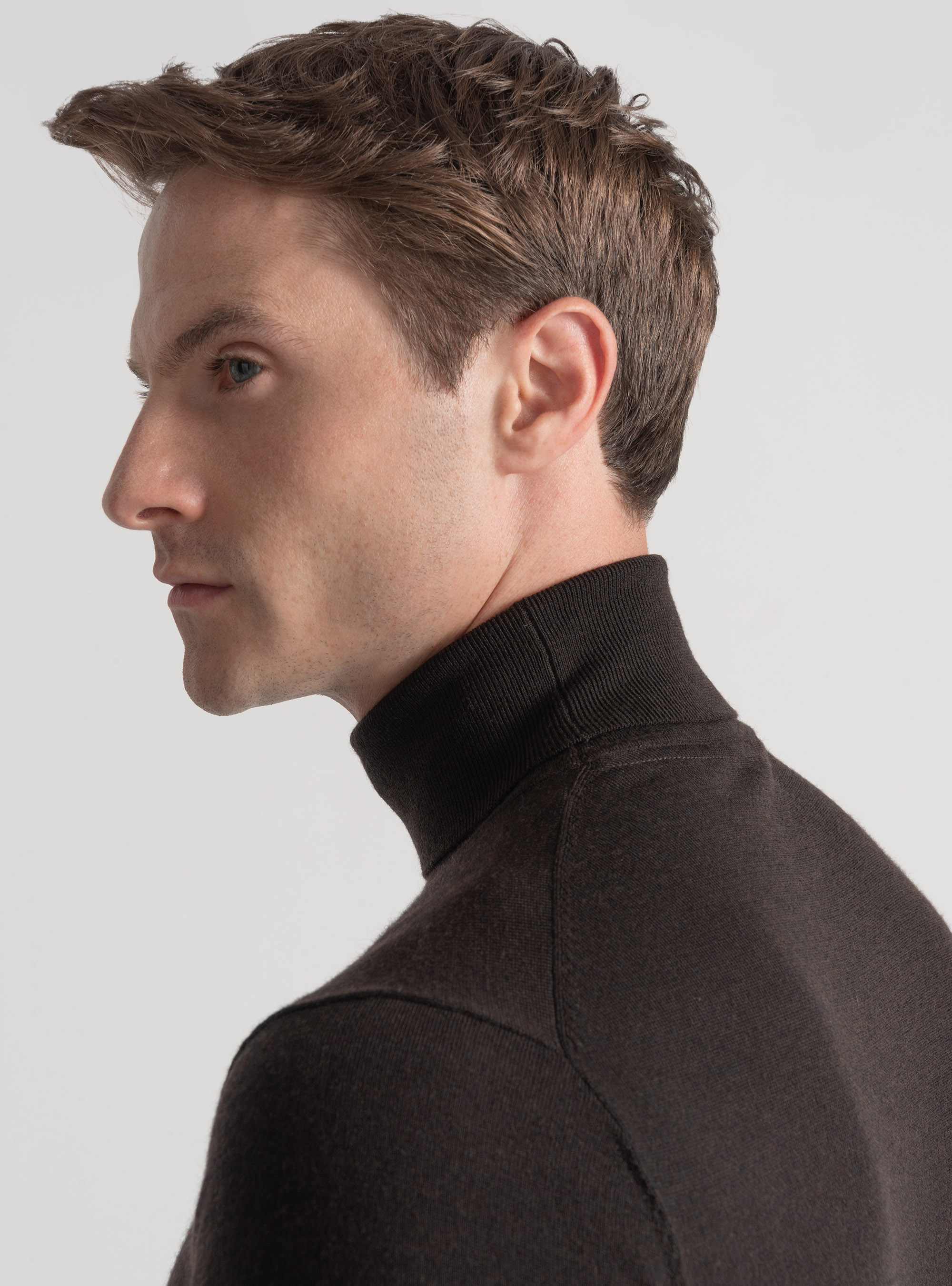 Dolcevita in pura lana merino extrafine, MARRONE