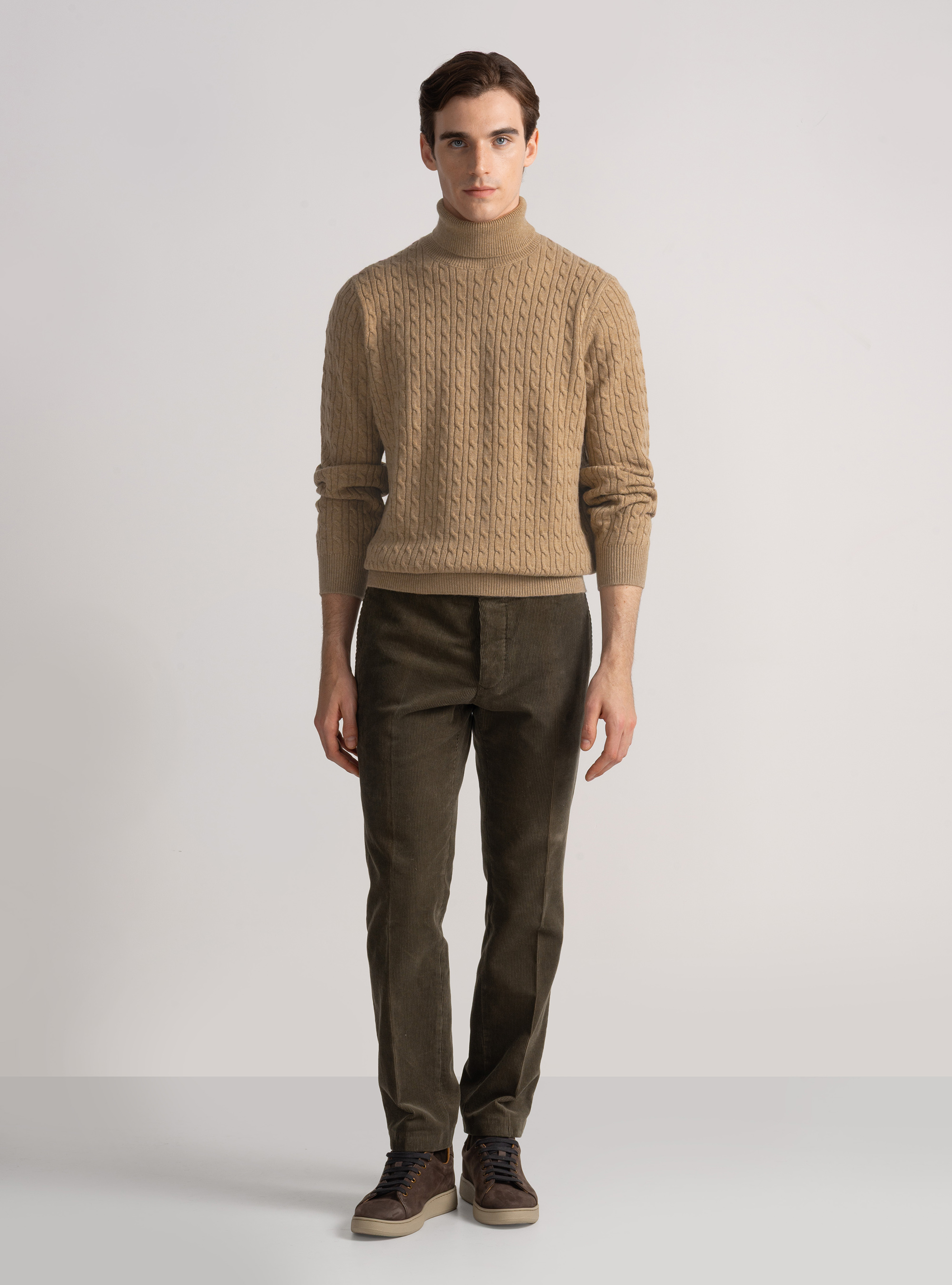 Punto de cuello alto en mezcla de lana con trenza, CAMMELLO 0570C