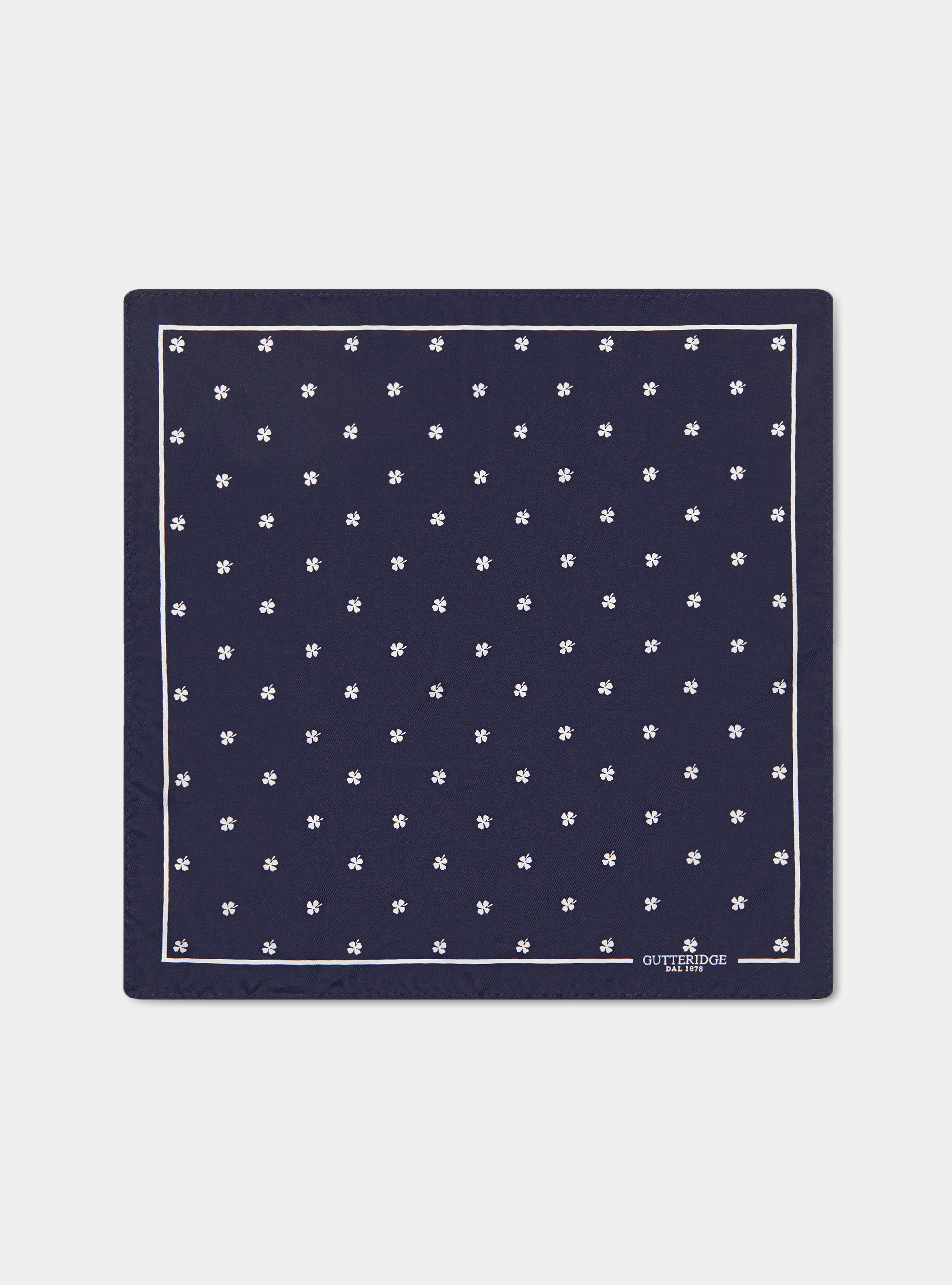 Pochette fantasia quadrifoglio in seta stampata, B053 NAVY/BIANCO