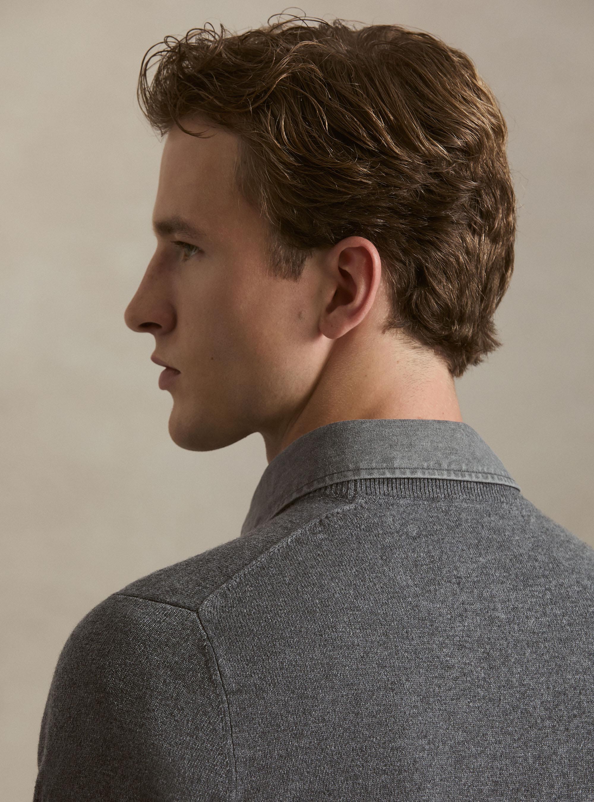 Maglia girocollo in 100% cashmere, GRIGIO SCURO 0125C