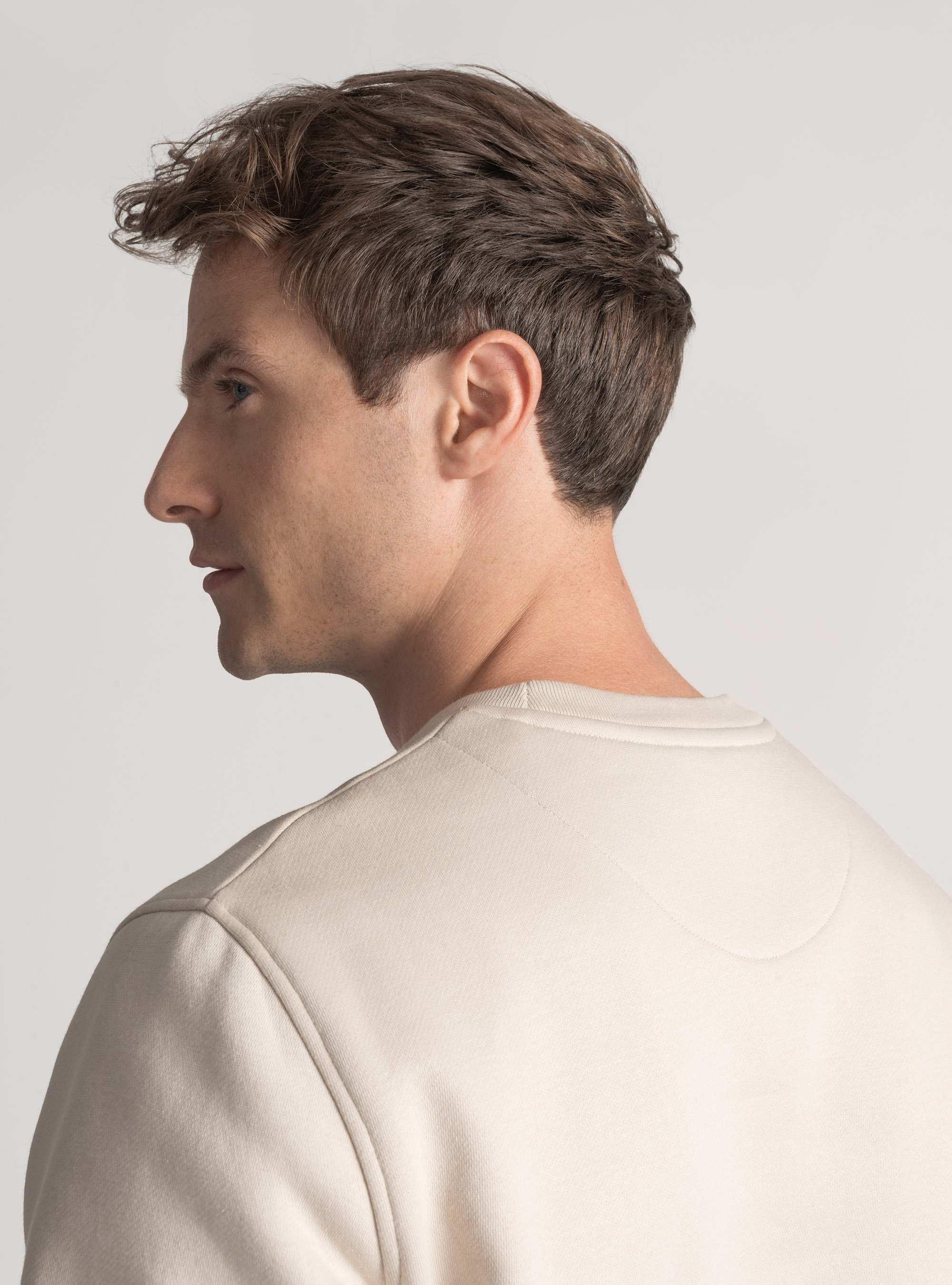 Sudadera con cuello redondo y logotipo de goma GT01, CRUDO