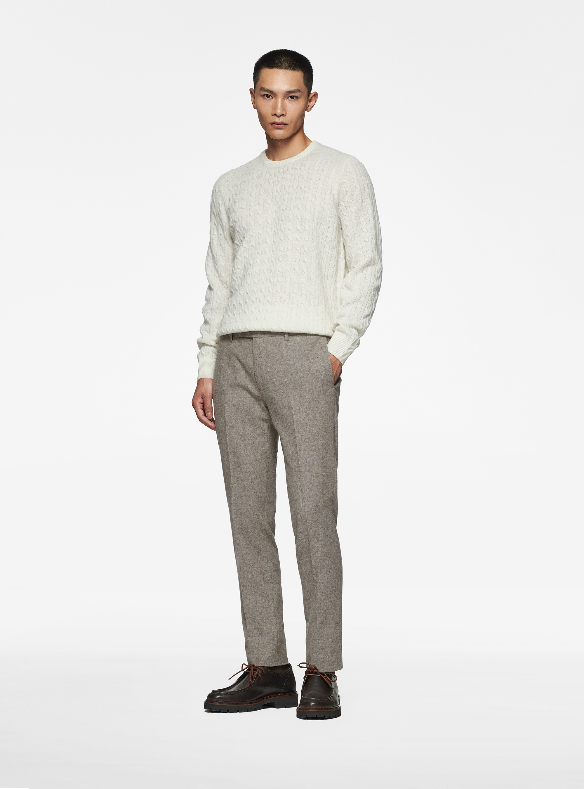 Maglia girocollo in lana cashmere a treccia, BIANCO