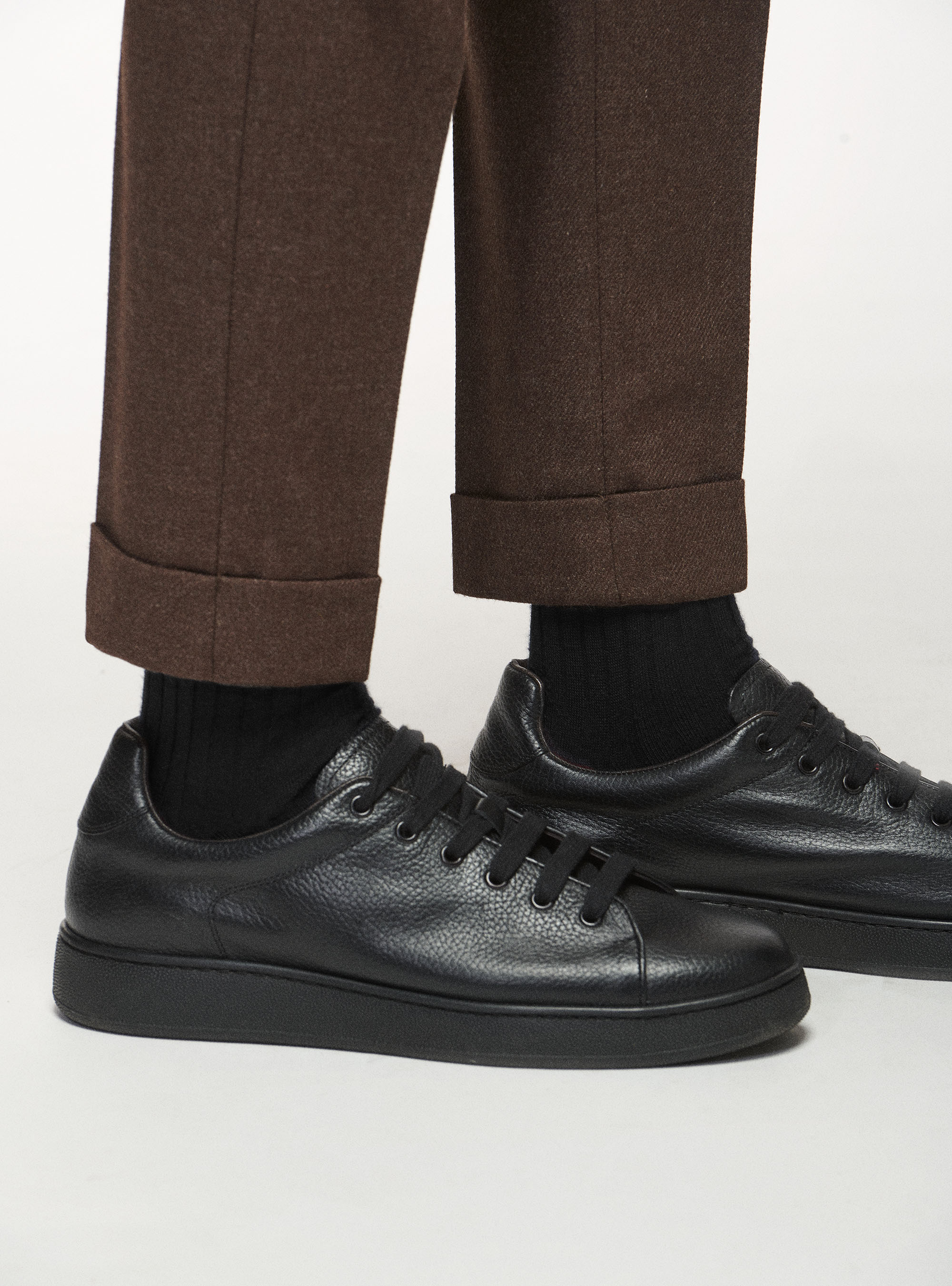 Sneakers in pelle martellata, NERO