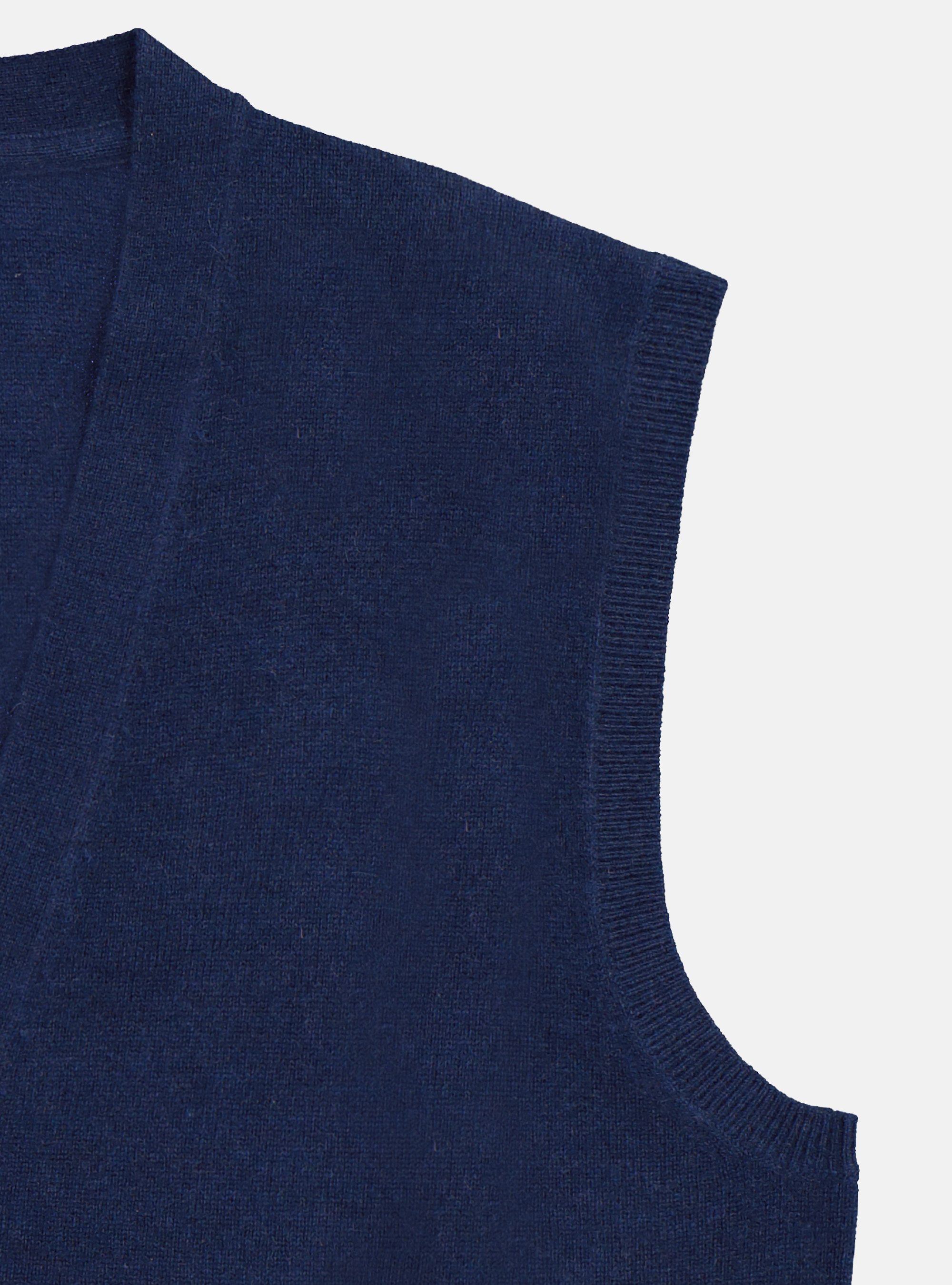 KNITTED 100% CASHMERE VEST, INK