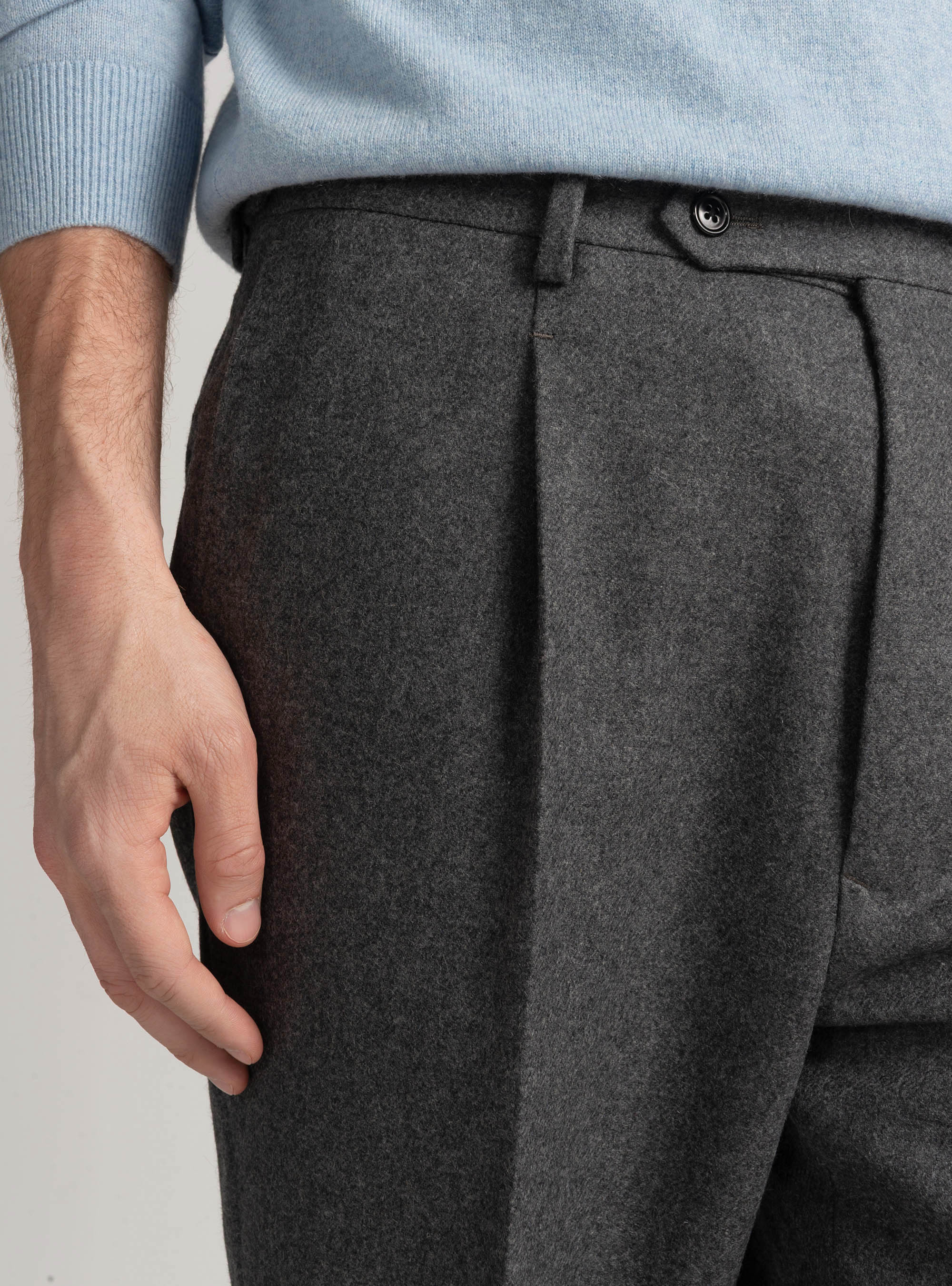 Pantaloni con pince in flanella, ASFALTO