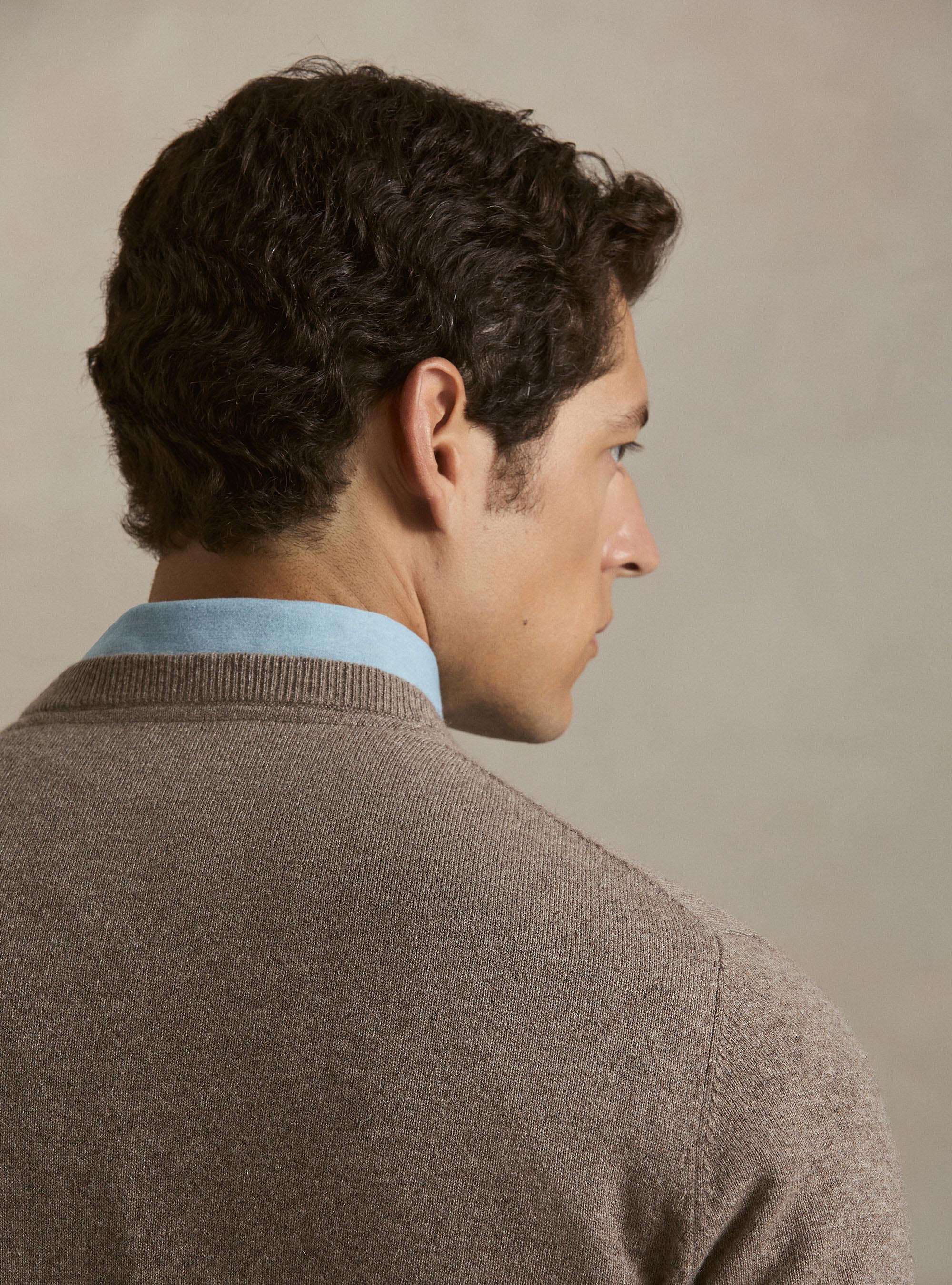Maglia girocollo in 100% cashmere, FANGO