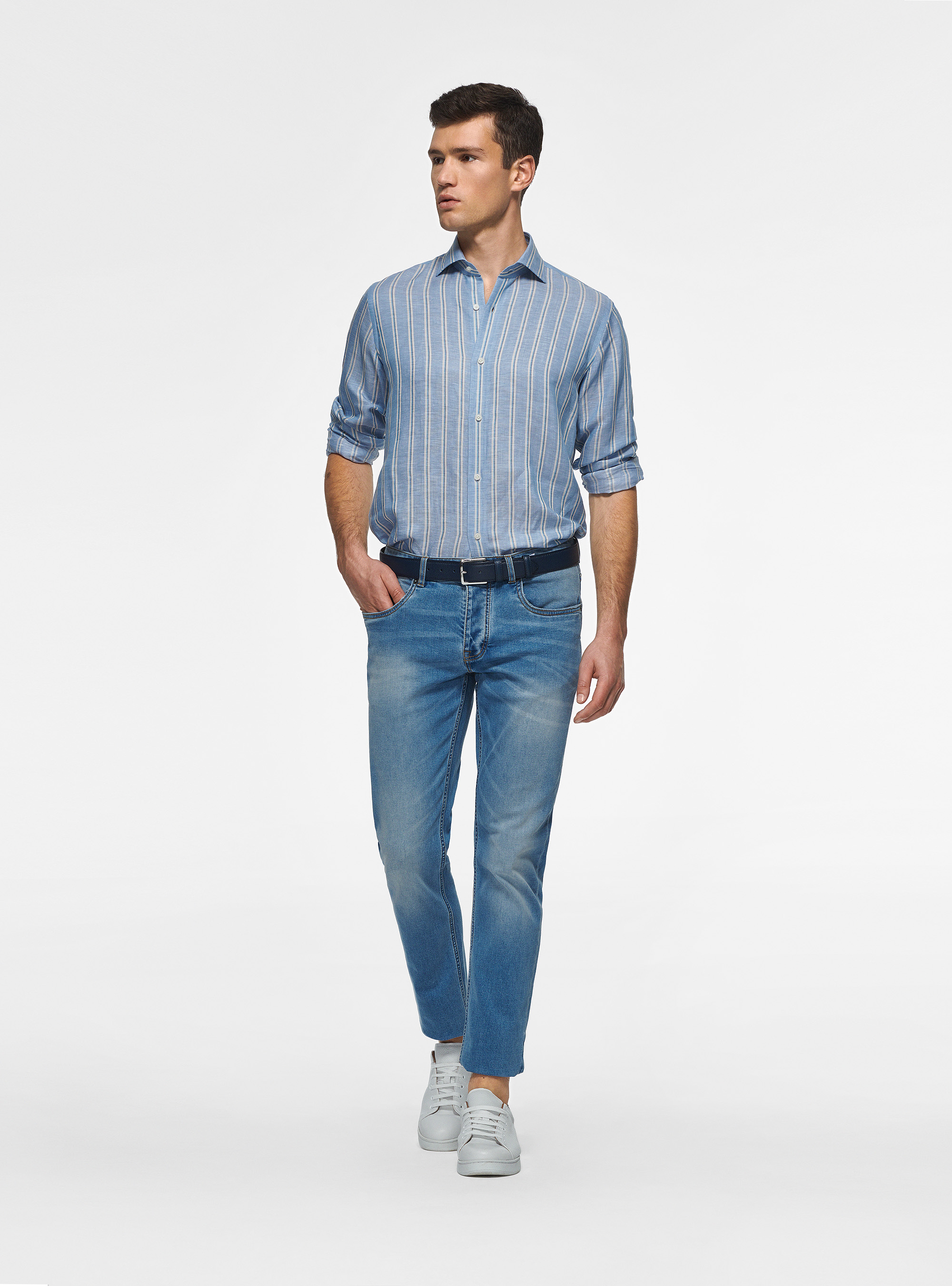 Camicia rigata in misto lino, AZZURRO