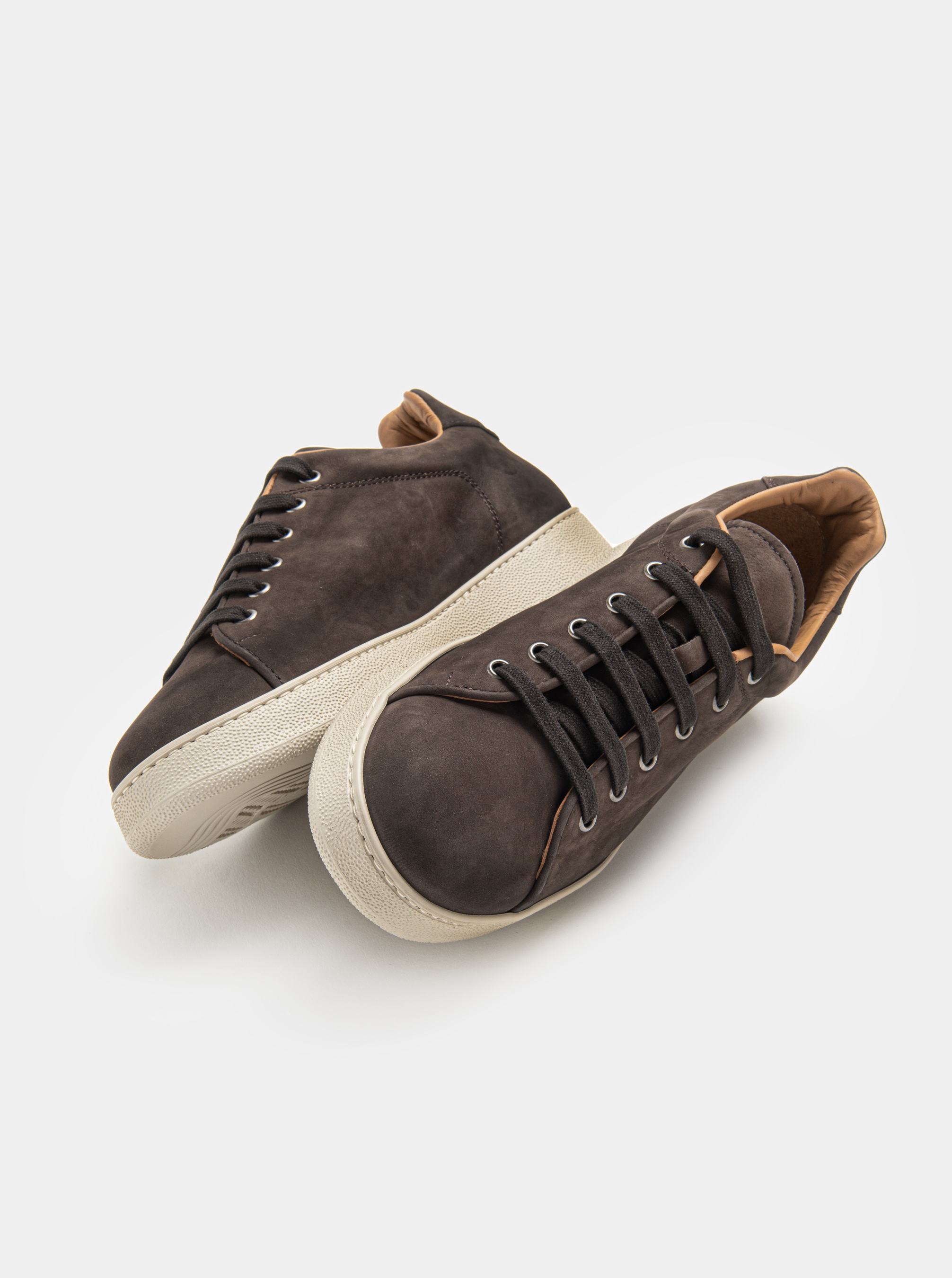 Baskets en daim, MARRON