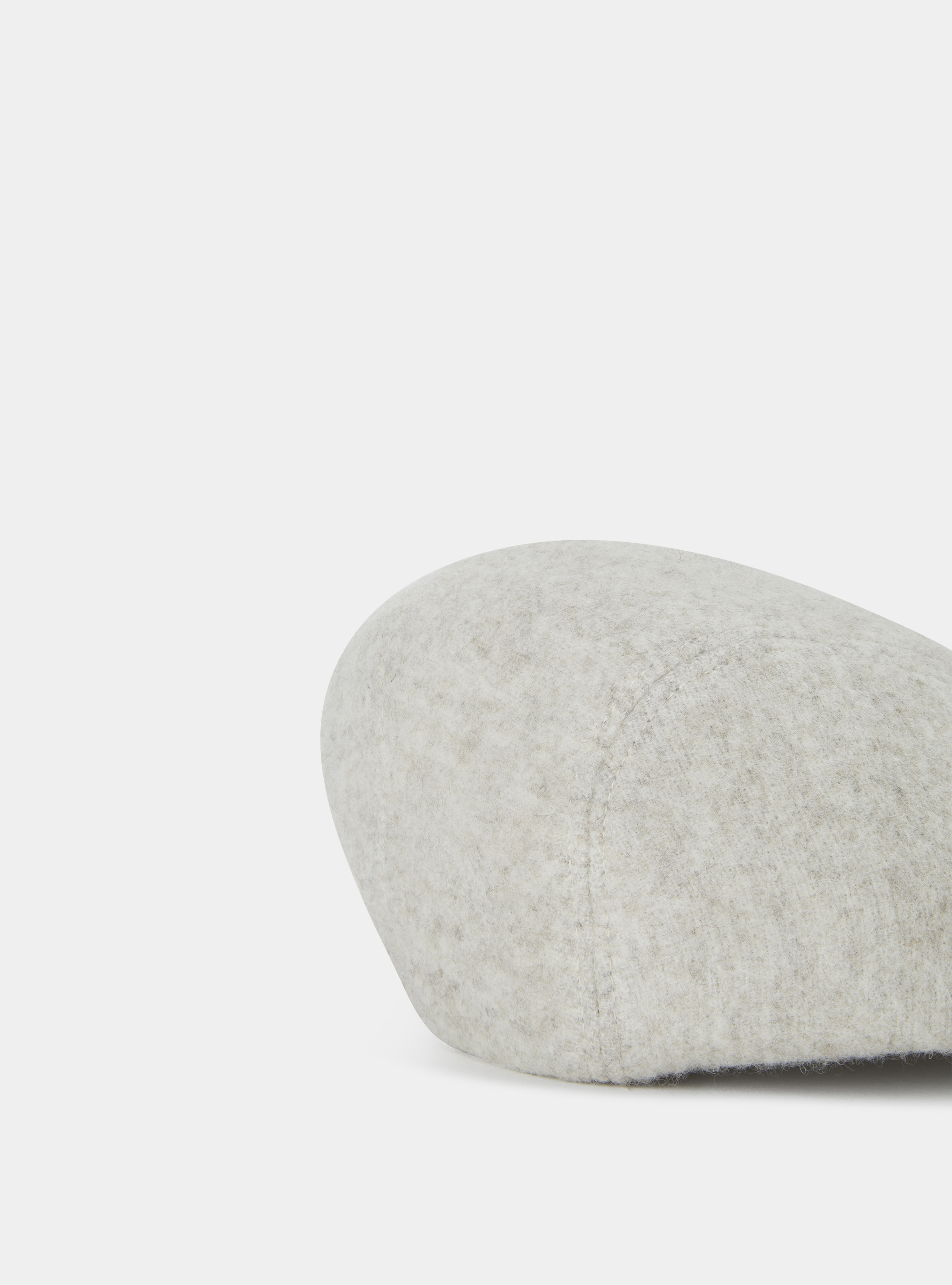 Coppola in pura lana vergine e cashmere, 0160C GHIACCIO