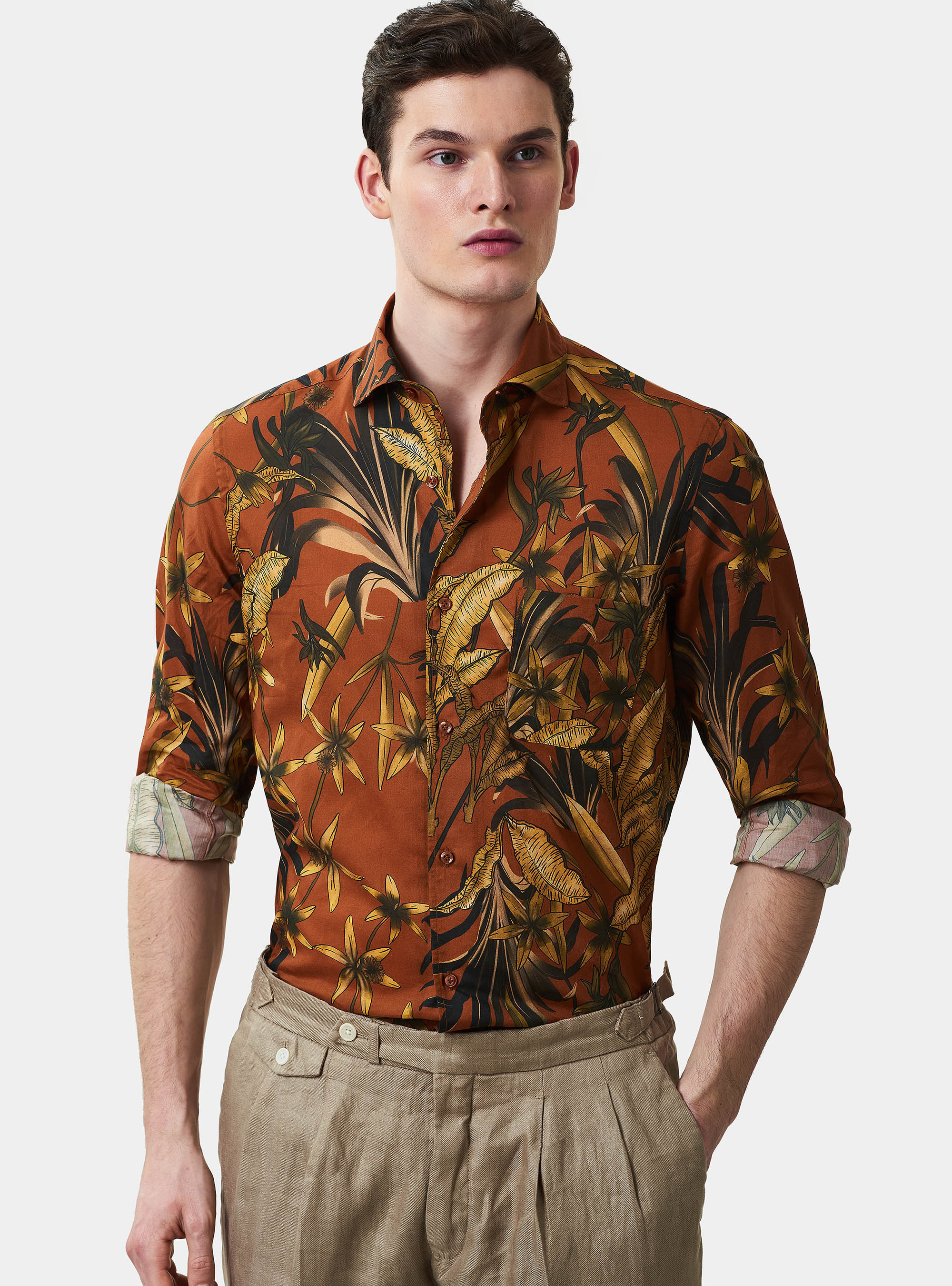 Camicia collo francese in mussola di cotone a fiori