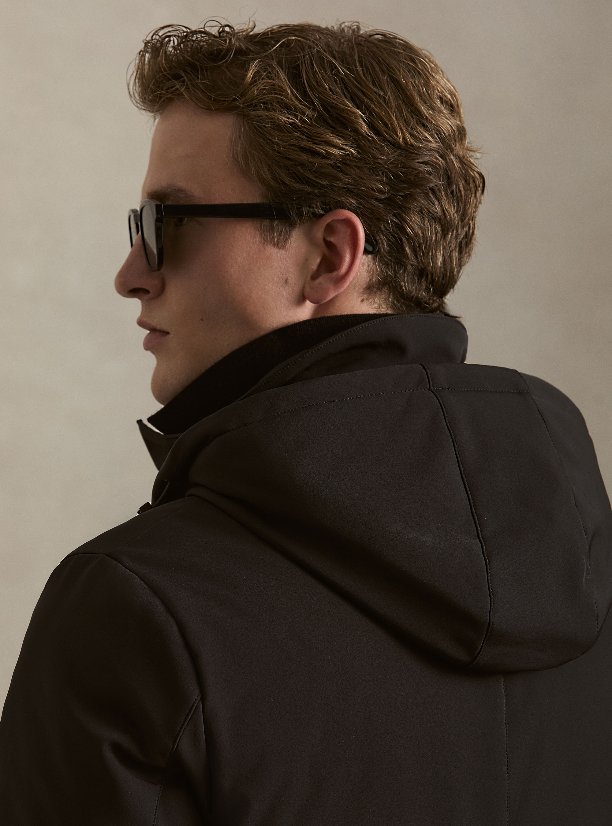 Parka tecnico con cappuccio, NERO