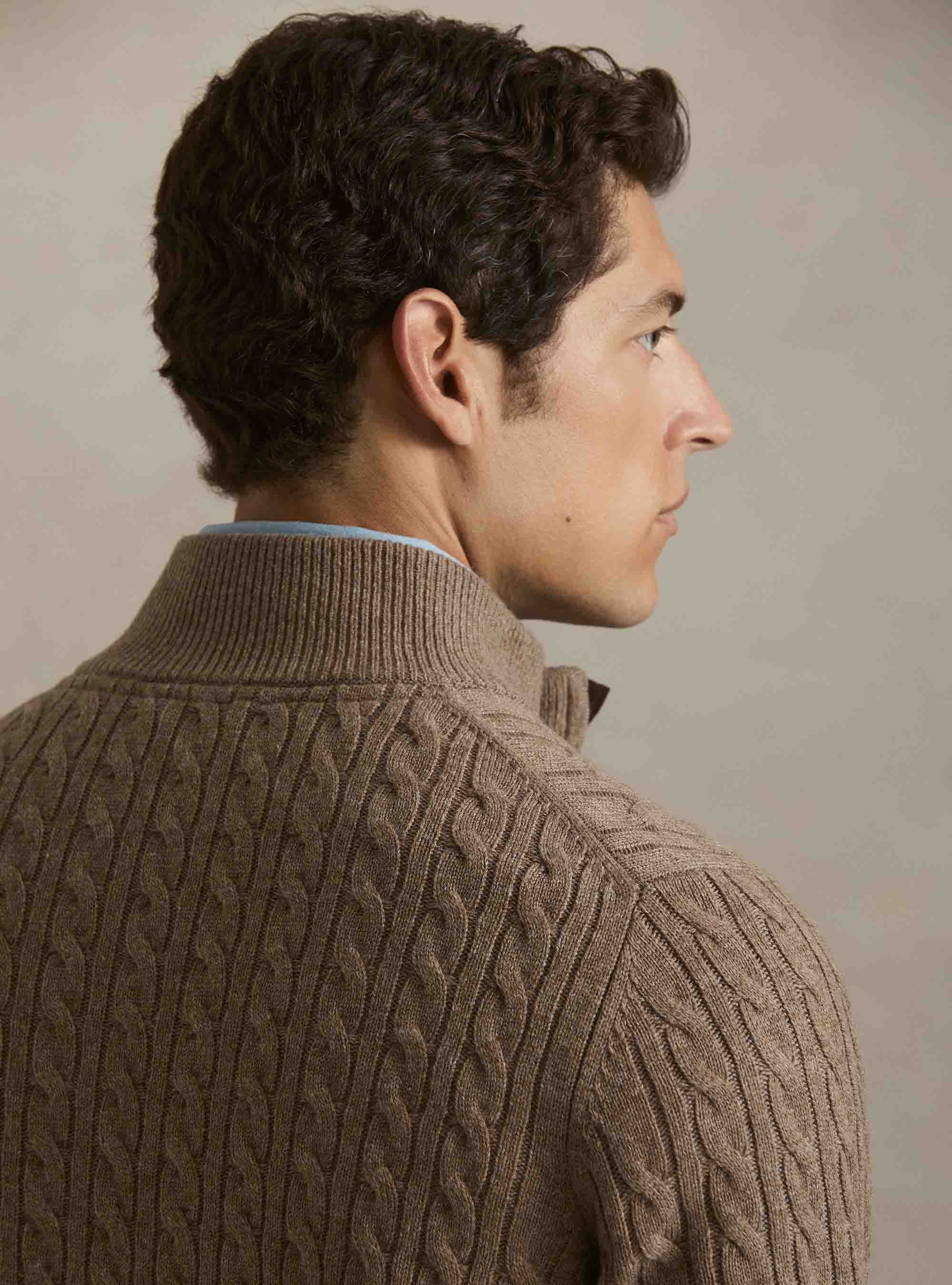 Maglia lupetto a trecce in lana e cashmere, FANGO