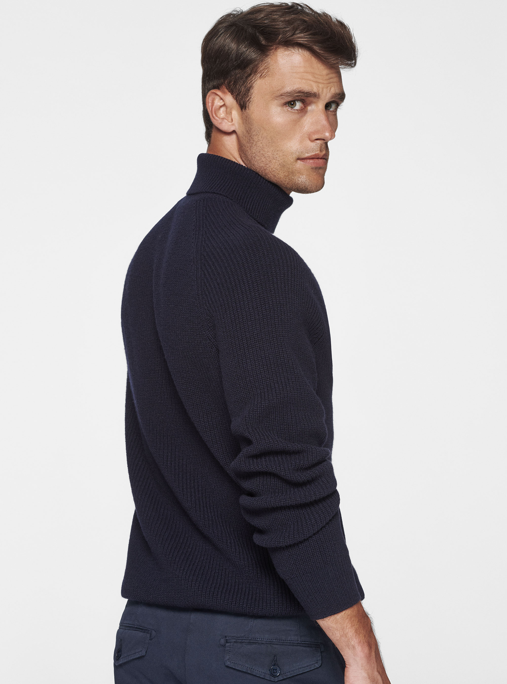 Maglia collo alto a costa perlata in lana merino, BLU NAVY