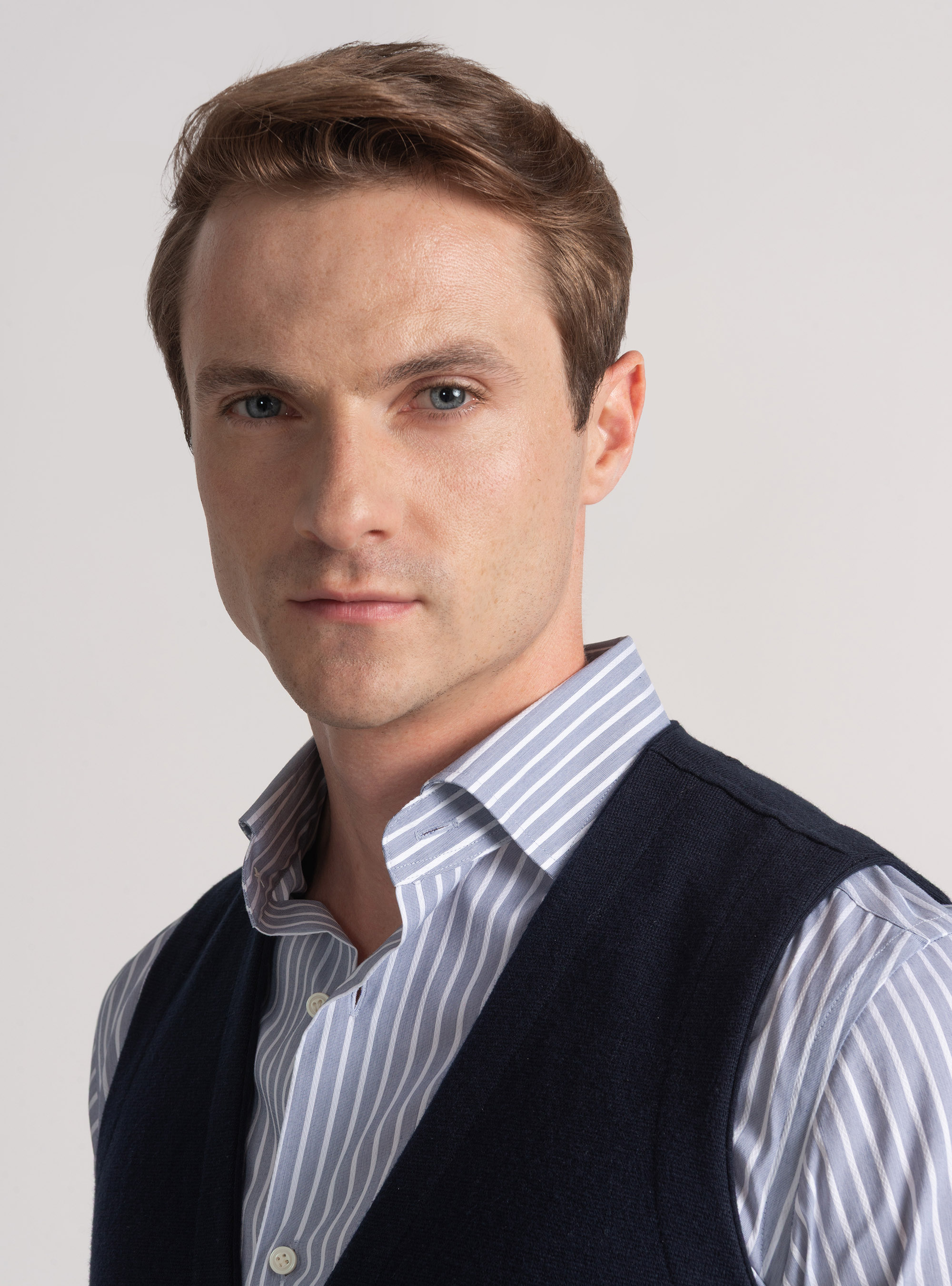 Double-breasted cotton and cashmere knit gilet, NAVY BLUE