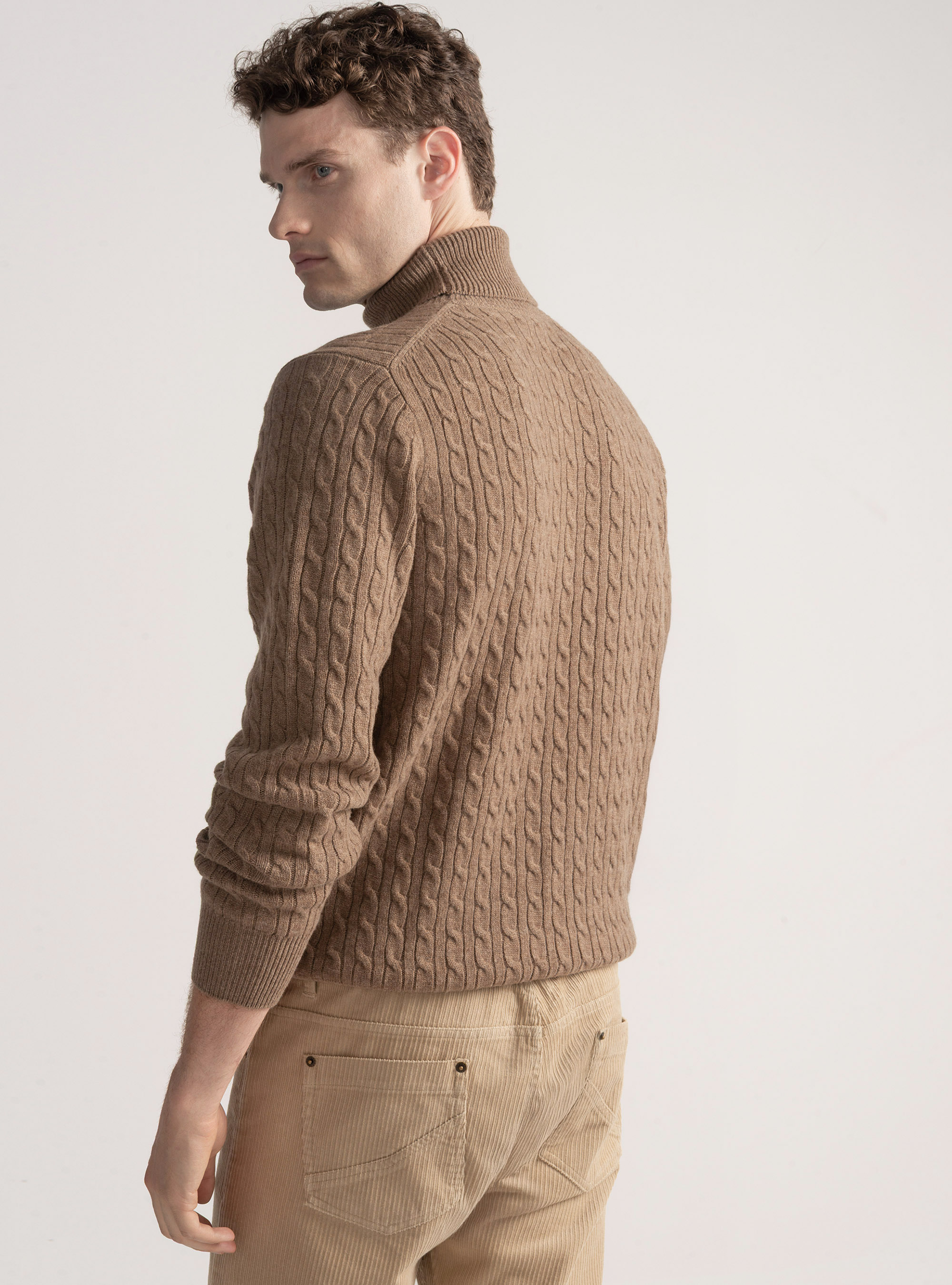 Turtleneck sweater with cashmere wool braid, MUD