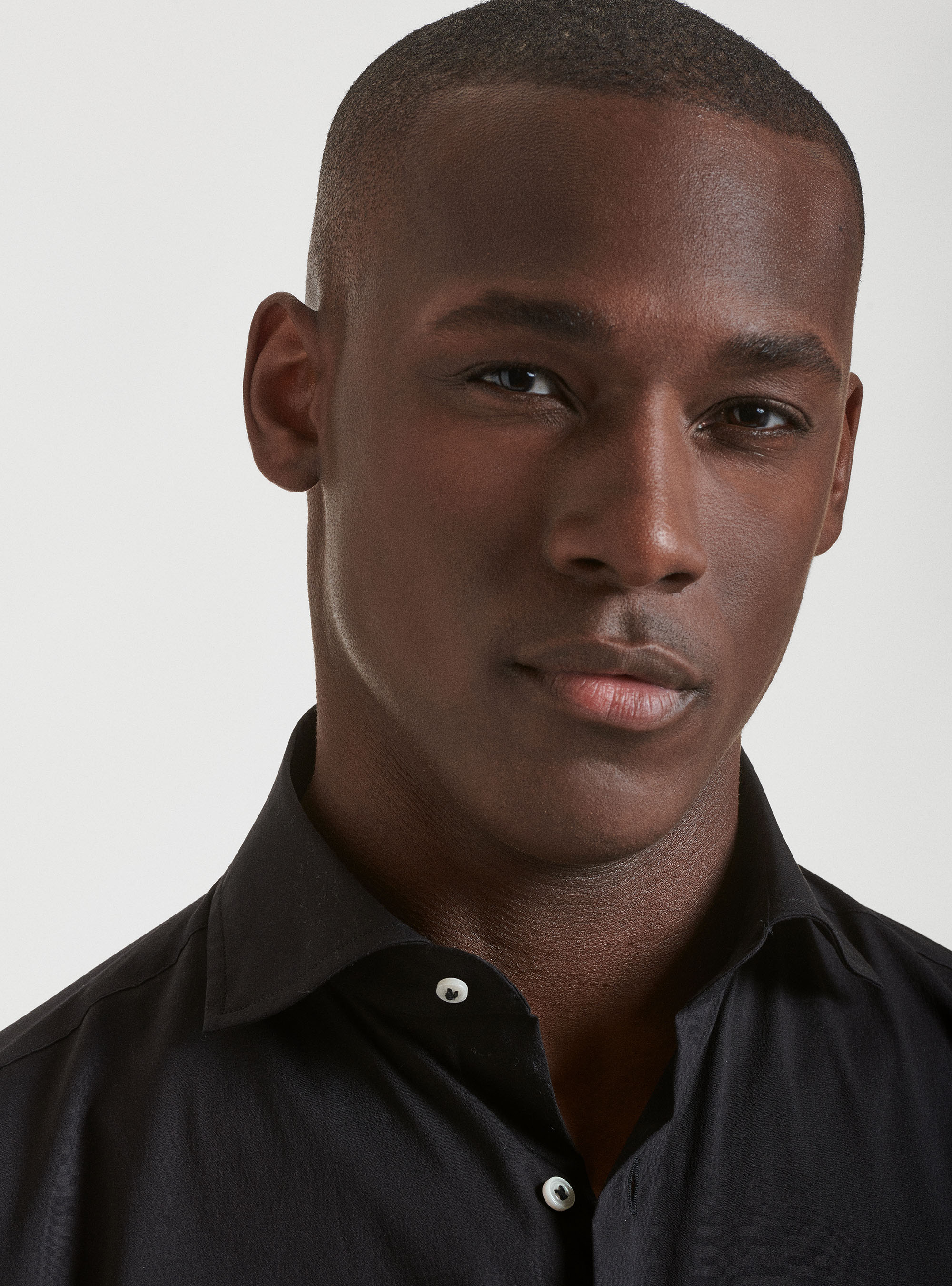 Camicia collo semi francese in popeline stretch, NERO