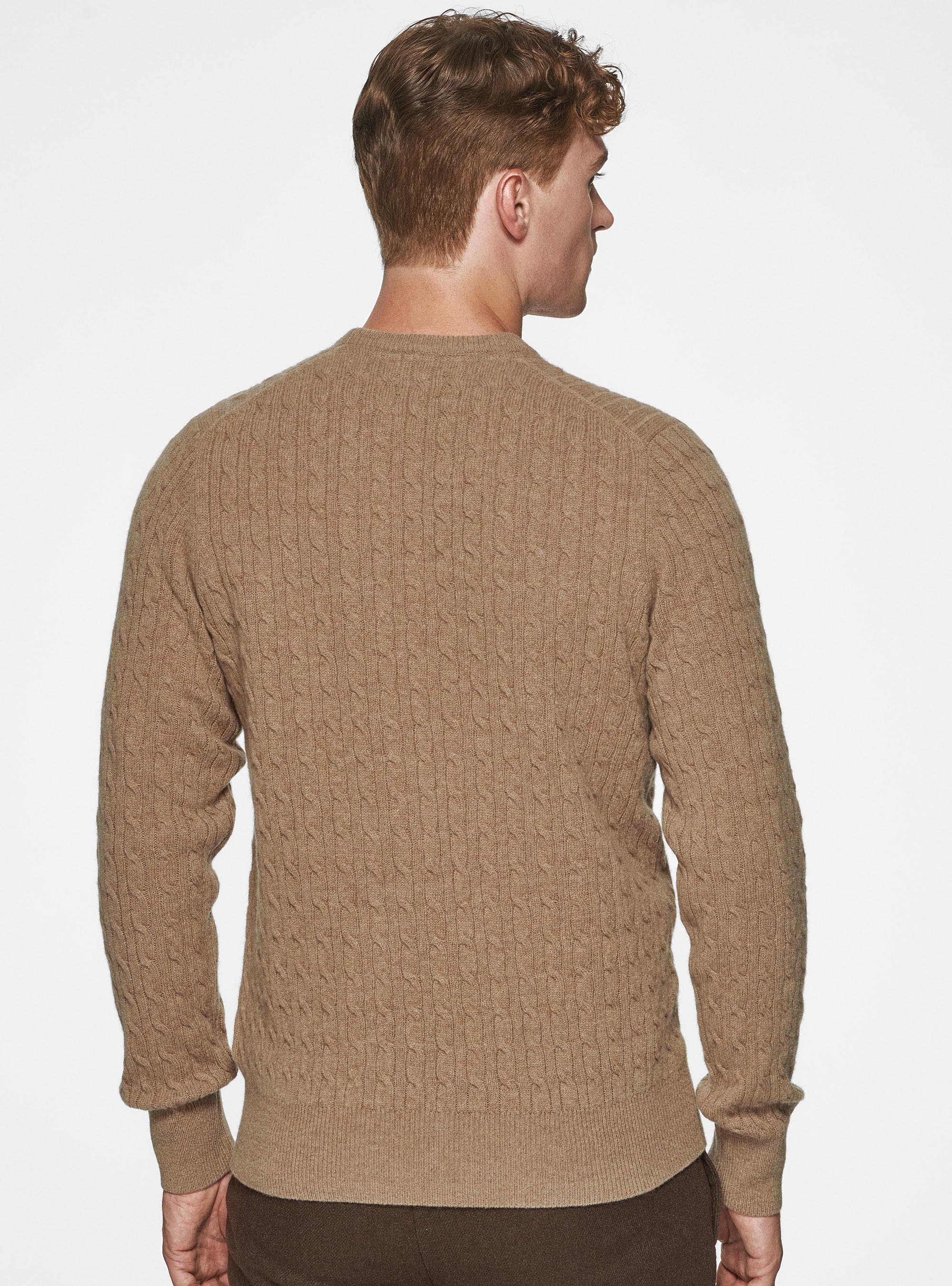 Maglia girocollo in lana cashmere a treccia, CAMMELLO 0570C