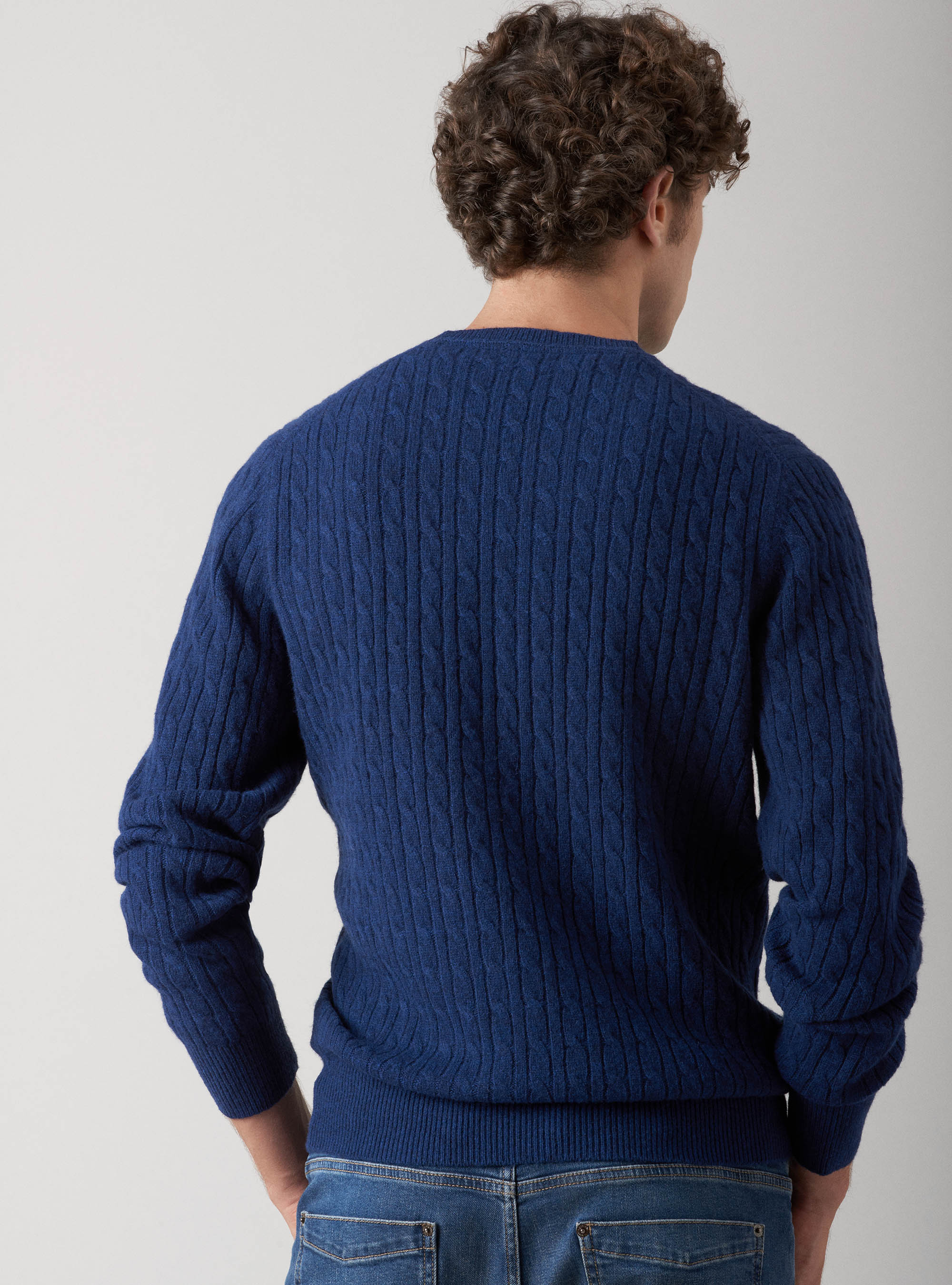 Maglia girocollo in lana lambswool e cashmere con trecce, INCHIOSTRO