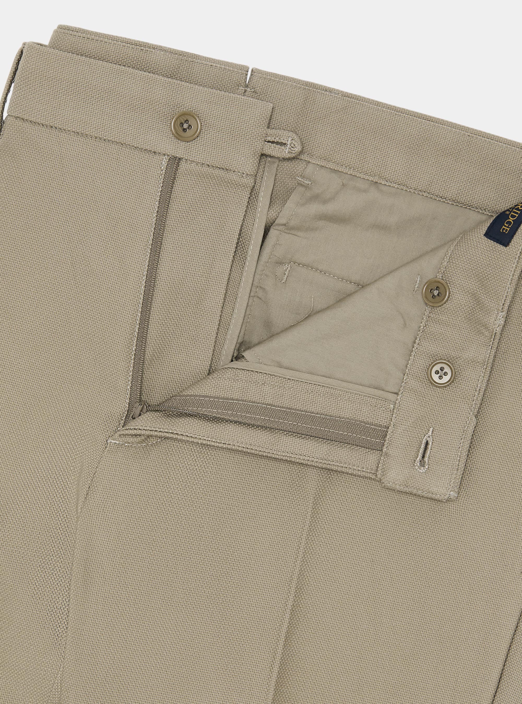 Pantaloni chino slim fit in cotone armaturato, FANGO