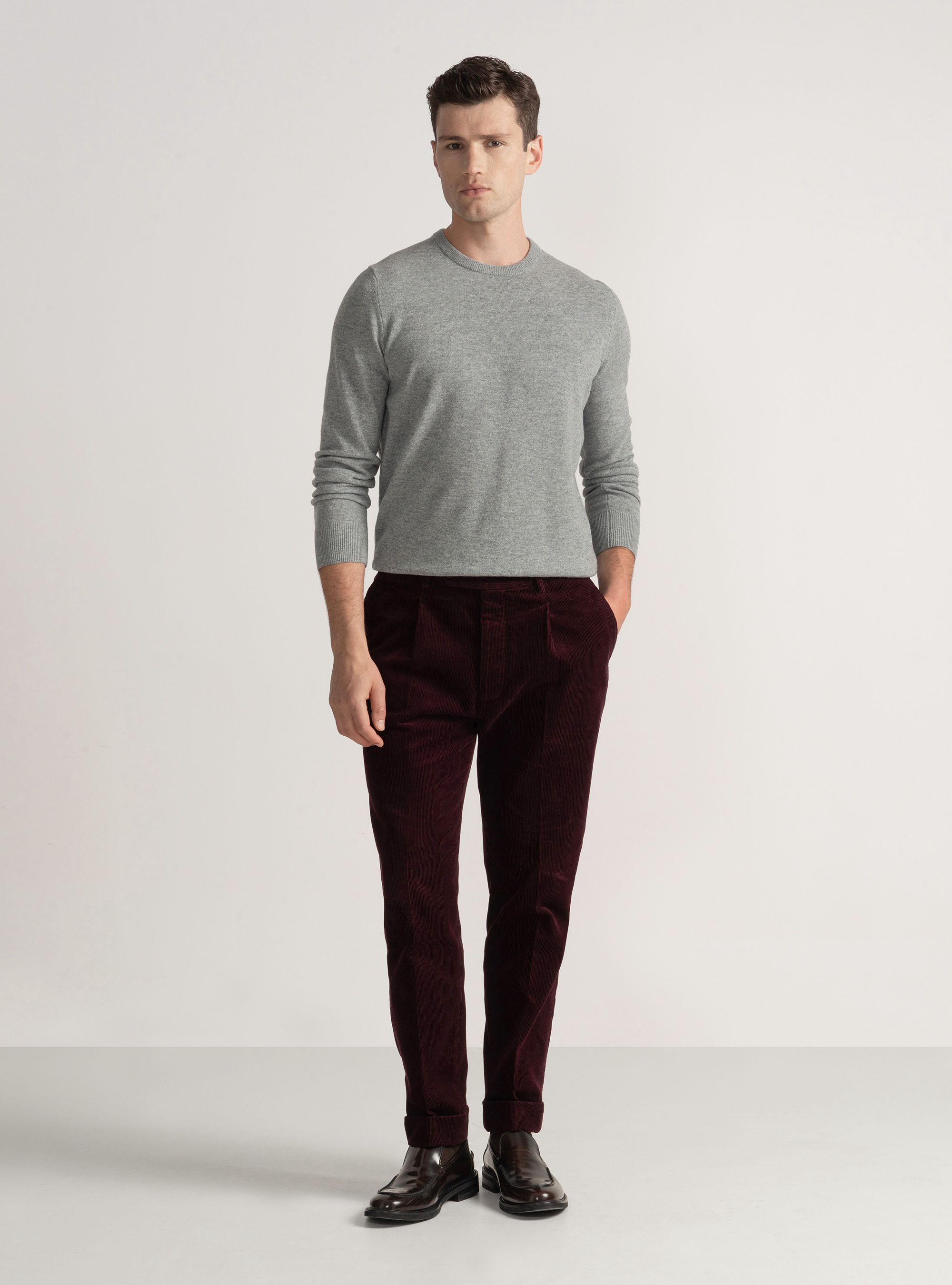 Trikot mit Rundhalsausschnitt aus Lambswool und Kaschmir, GRIGIO MELANGE 0151C