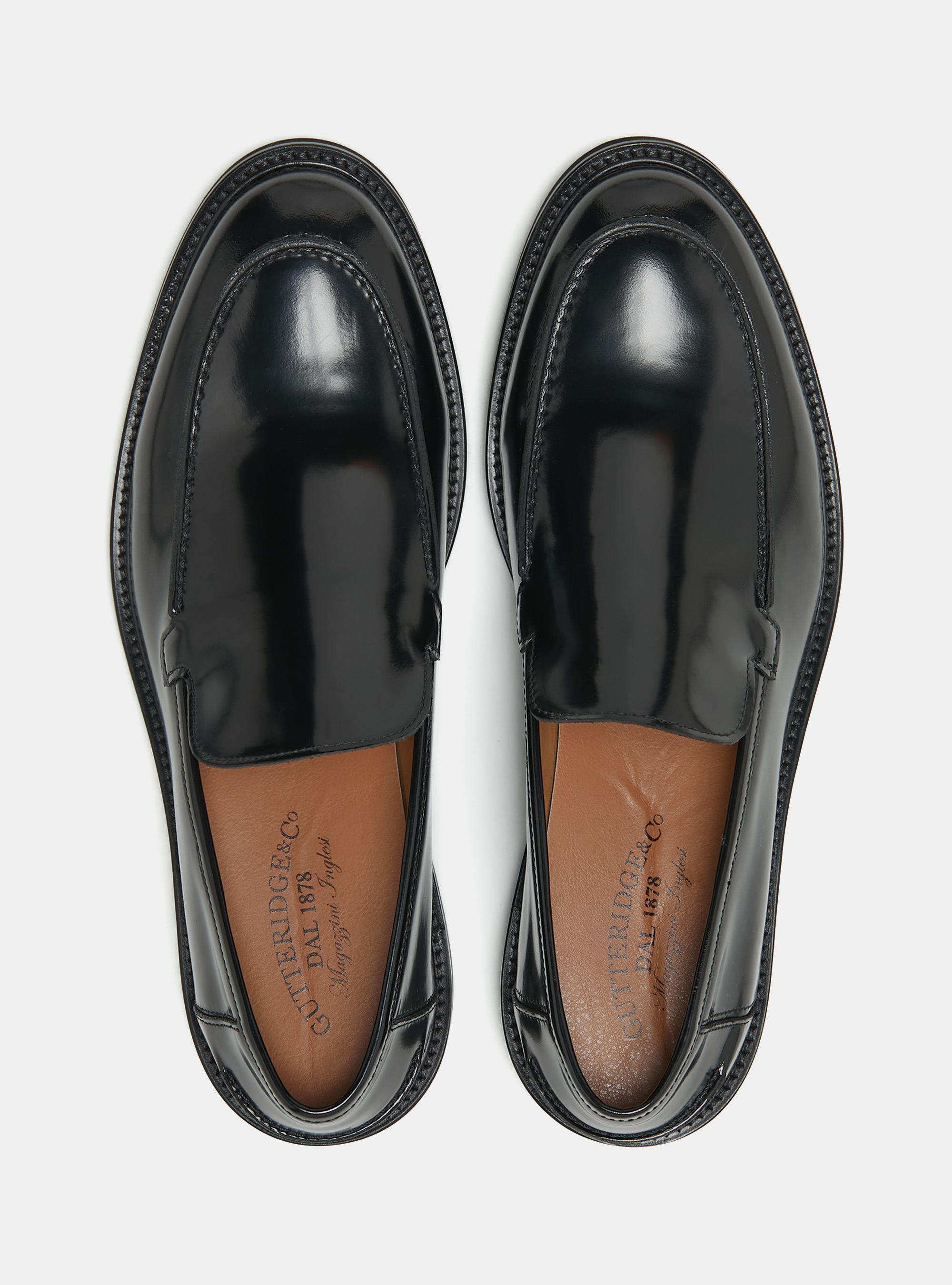 Mocassini in pelle abrasivata suola vibram, NERO