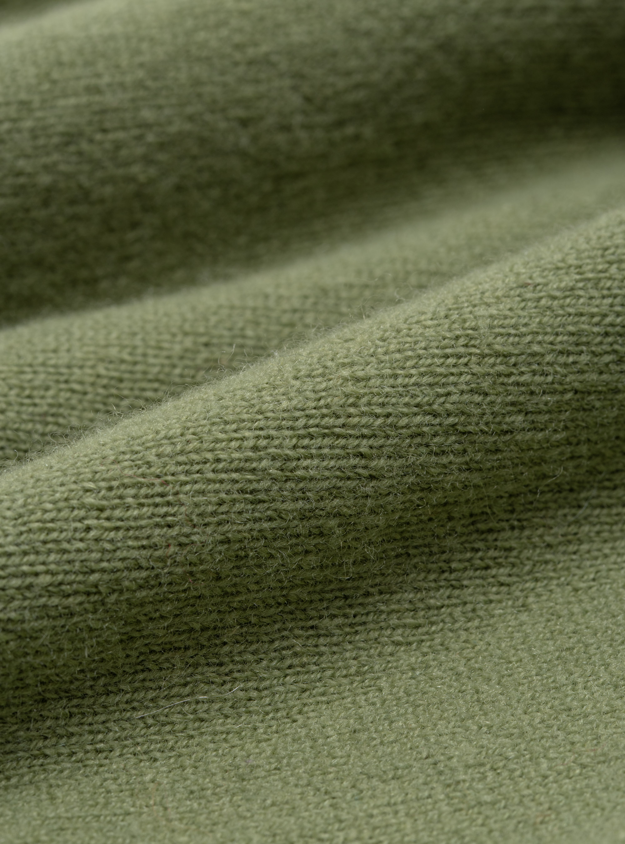 Maglia girocollo in lana lambswool e cashmere, OLIVA