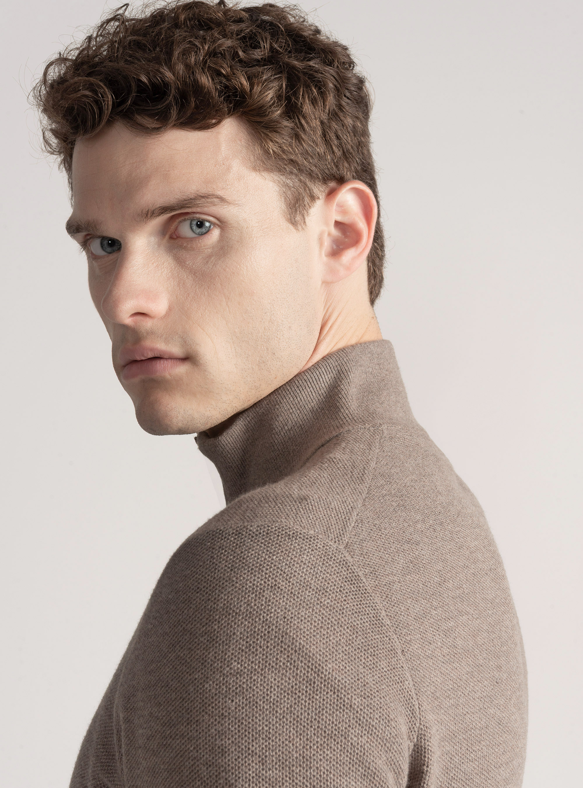 Maglia mock neck nido d'ape in cotone cashmere, FANGO