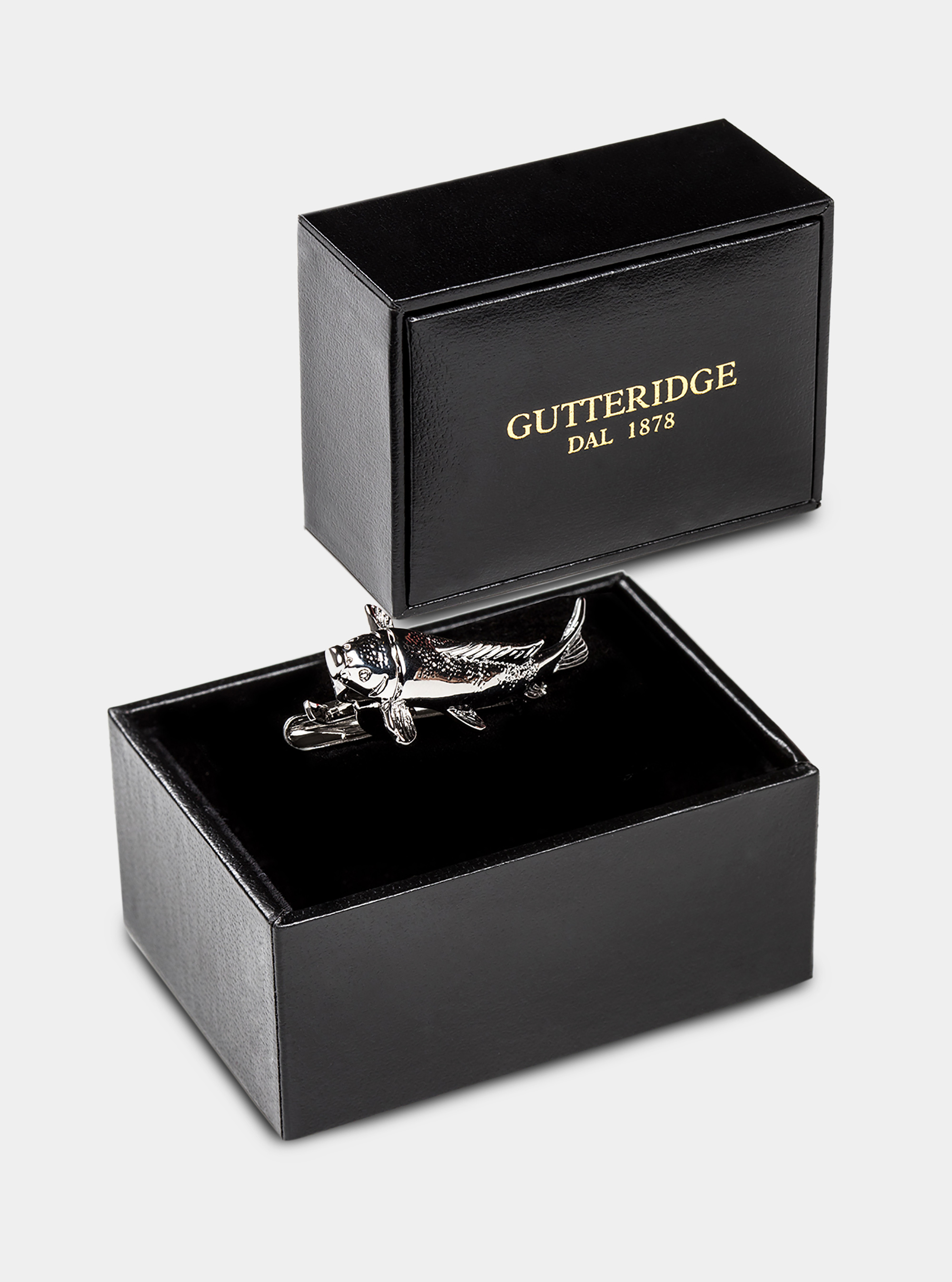 Fermacravatta carpa, ARGENTO