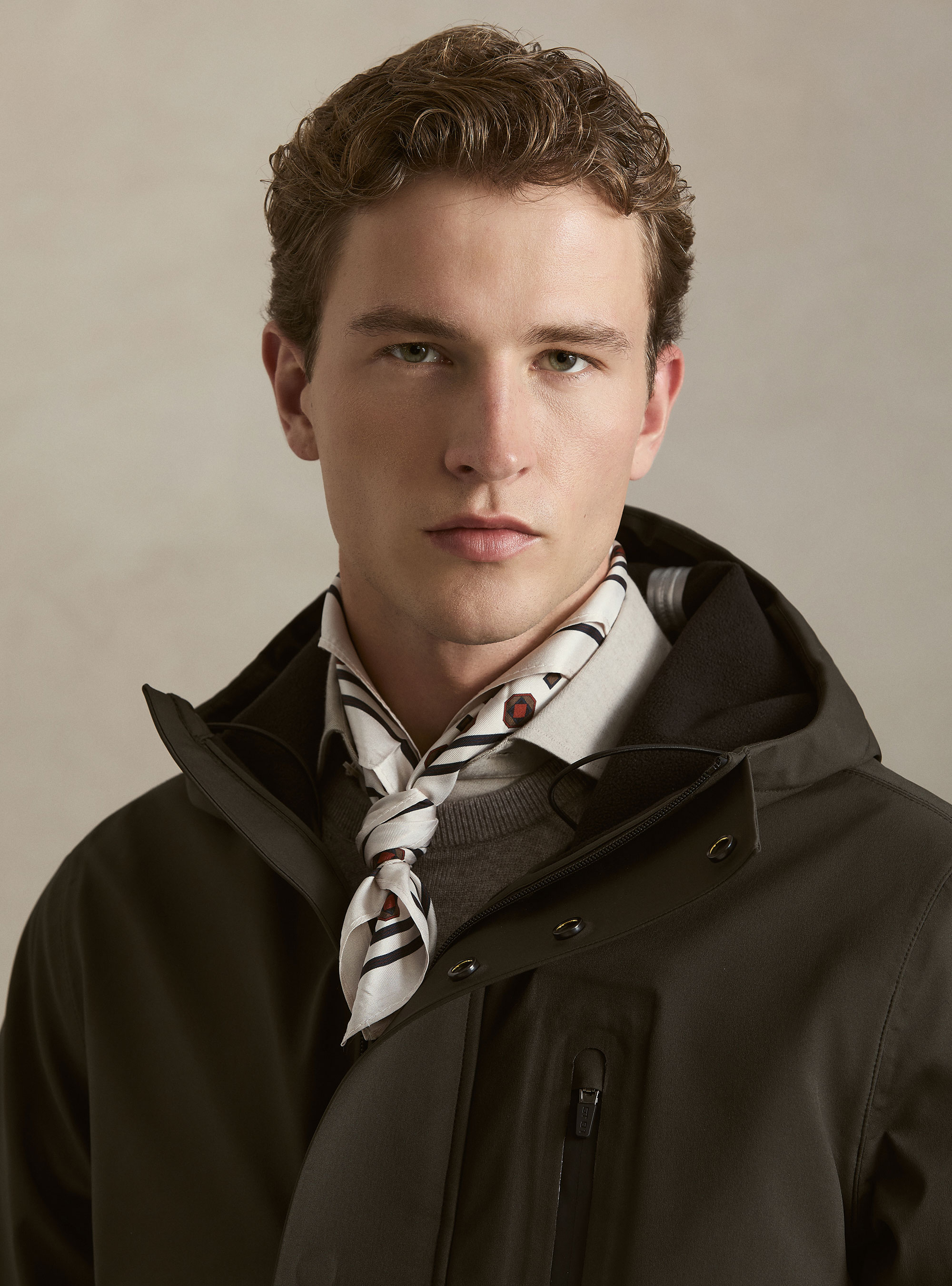 Long technical jacket with a hood, GREEN