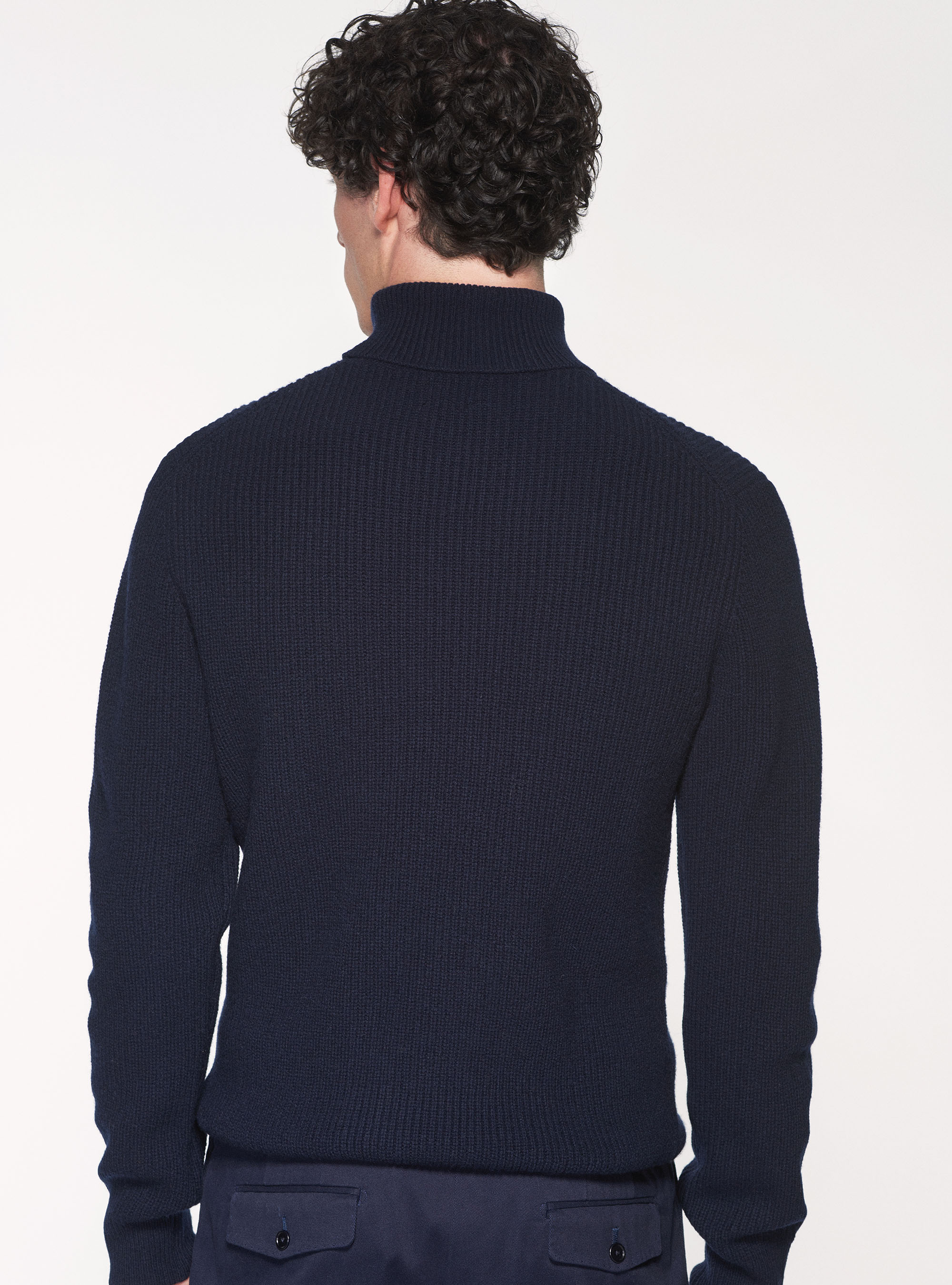 Maglia collo alto di lana lambswool in costa perlata, BLU NAVY