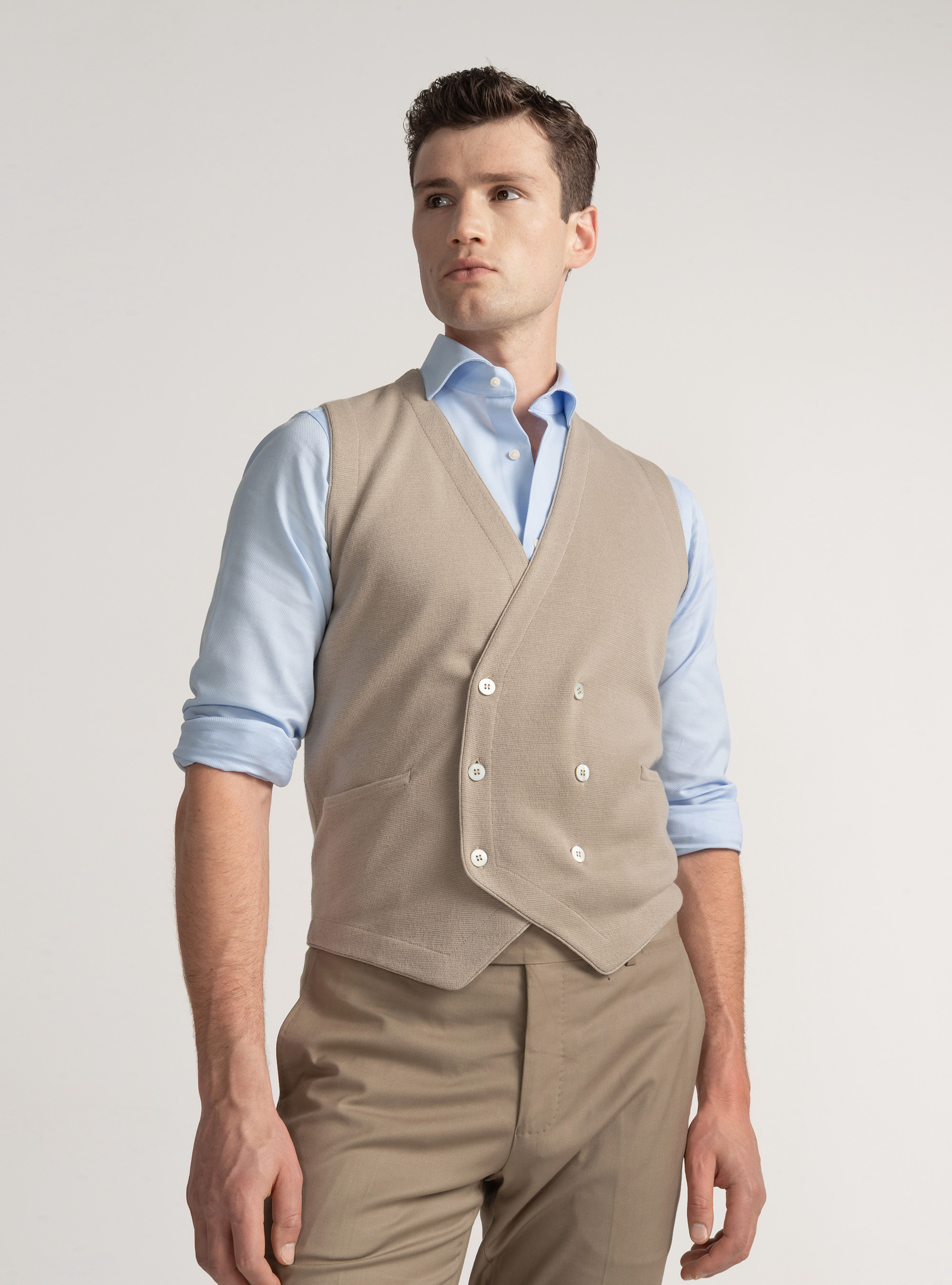 Gilet in maglia doppiopetto in pura lana merino extrafine, SABBIA