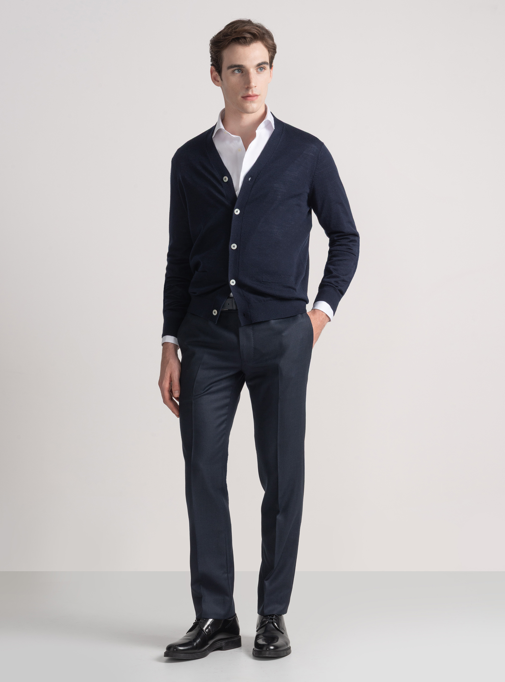 Cardigan in maglia con bottoni in lana merino extrafine, BLU NAVY