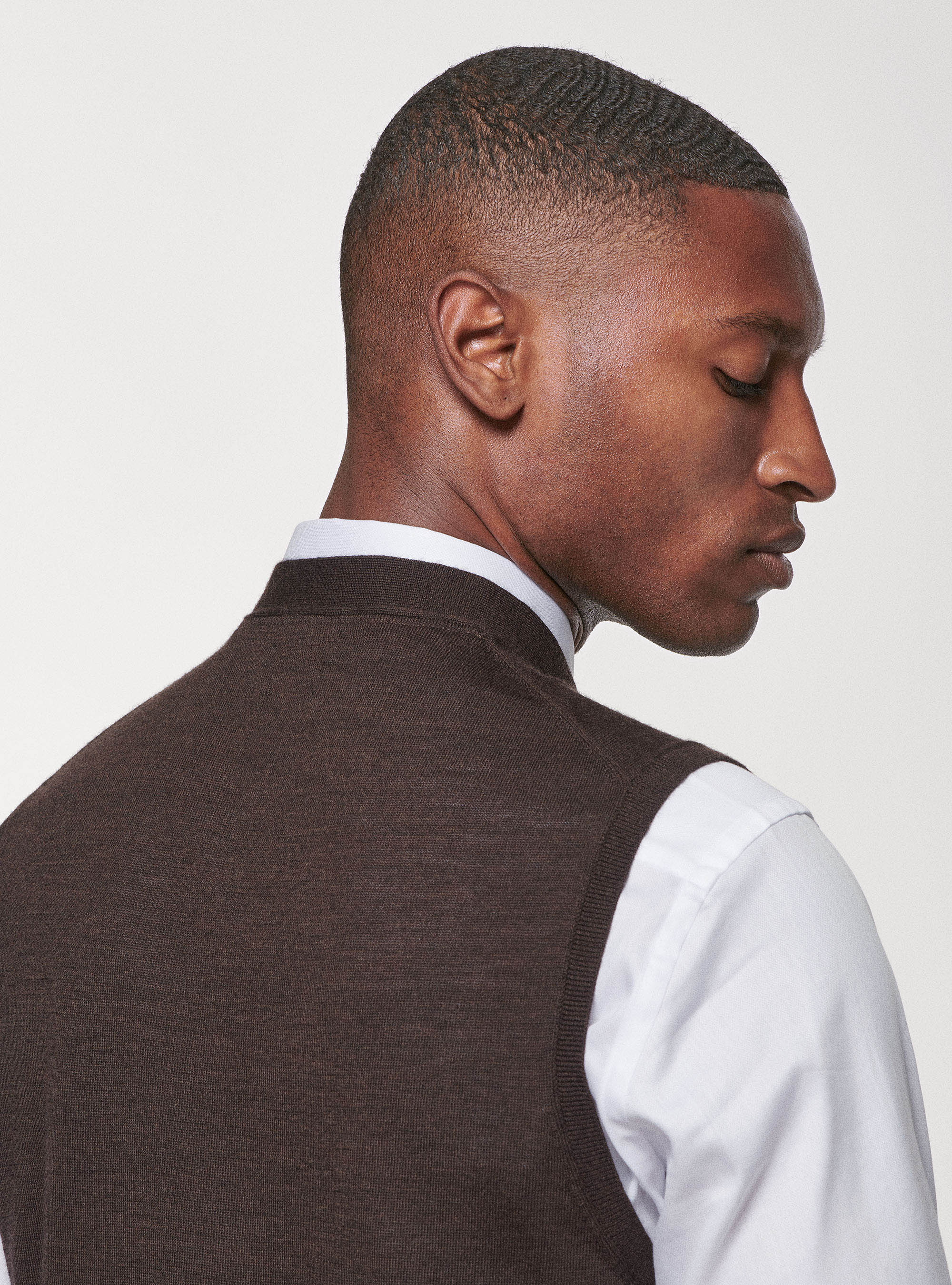 Gilet in maglia in pura lana merino, MARRONE