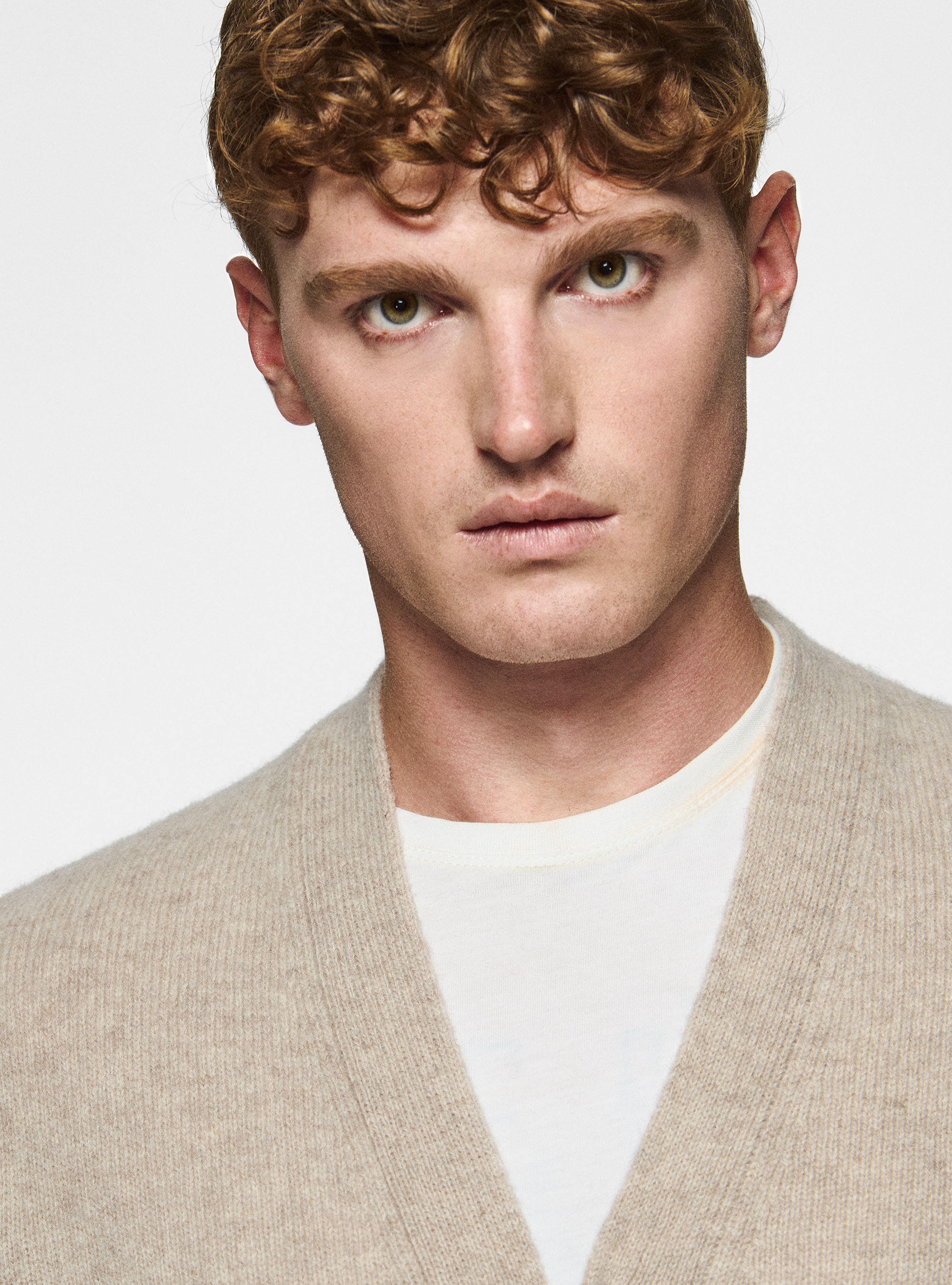 Cardigan en laine Shetland, Ã CRU