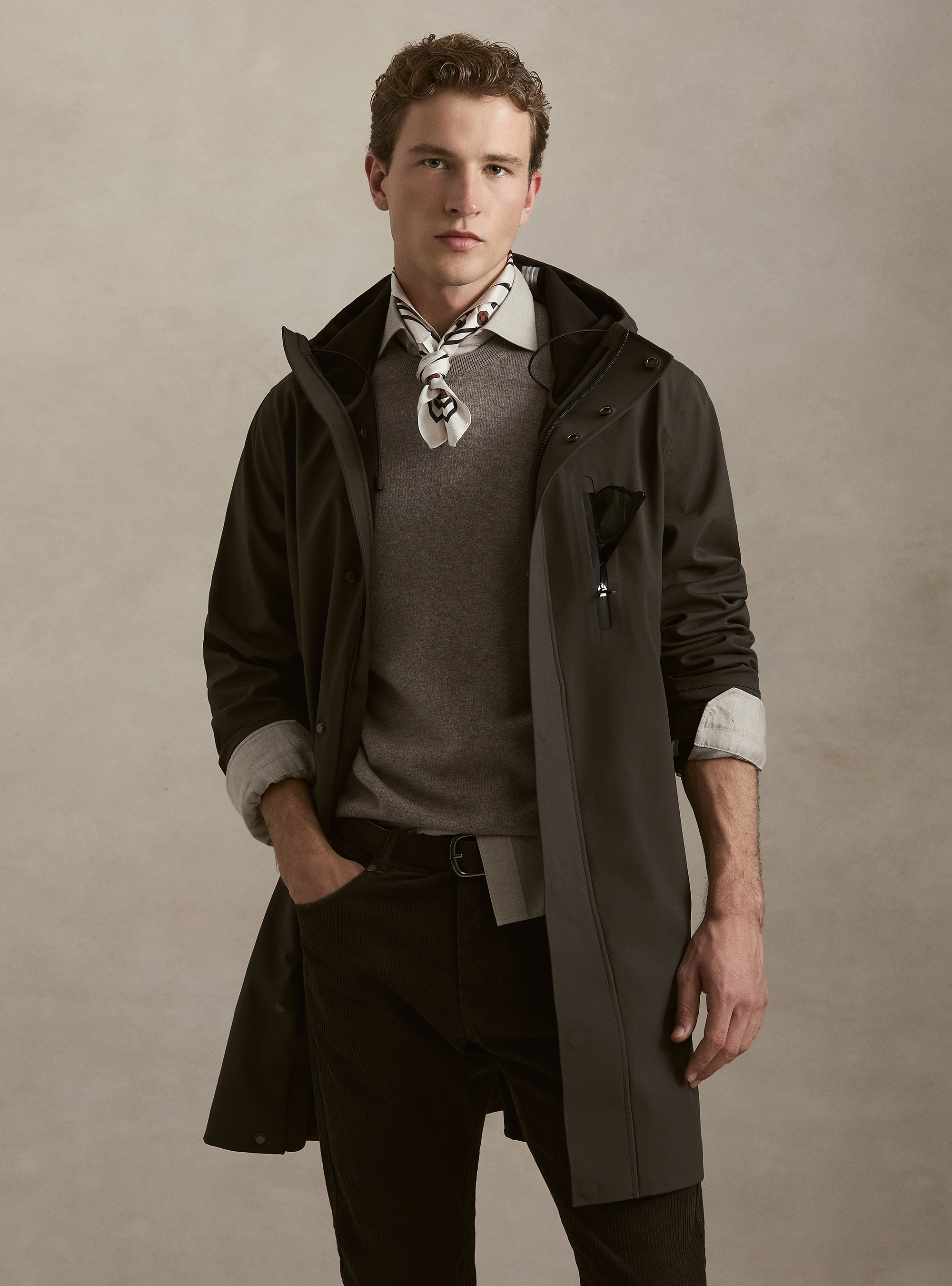 Long technical jacket with a hood, GREEN