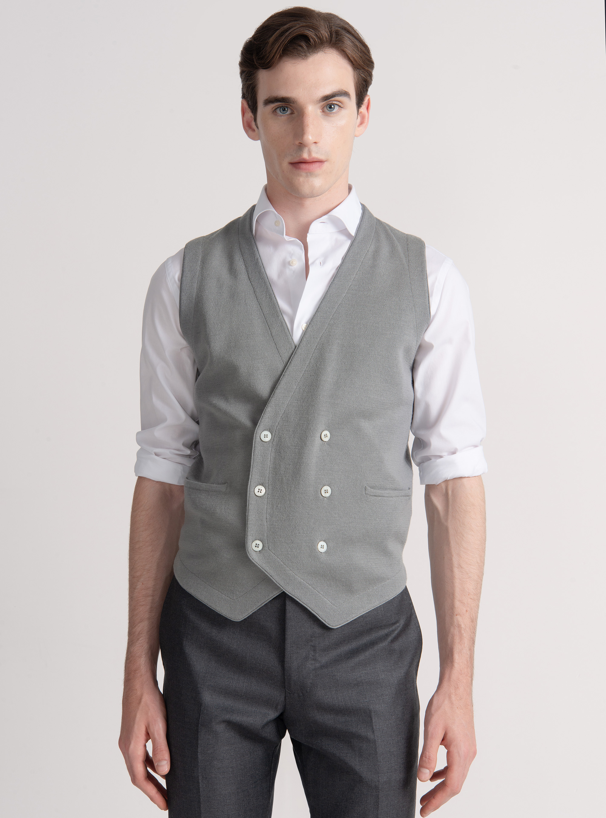 Gilet in maglia doppiopetto in pura lana merino extrafine, GRIGIO CHIARO