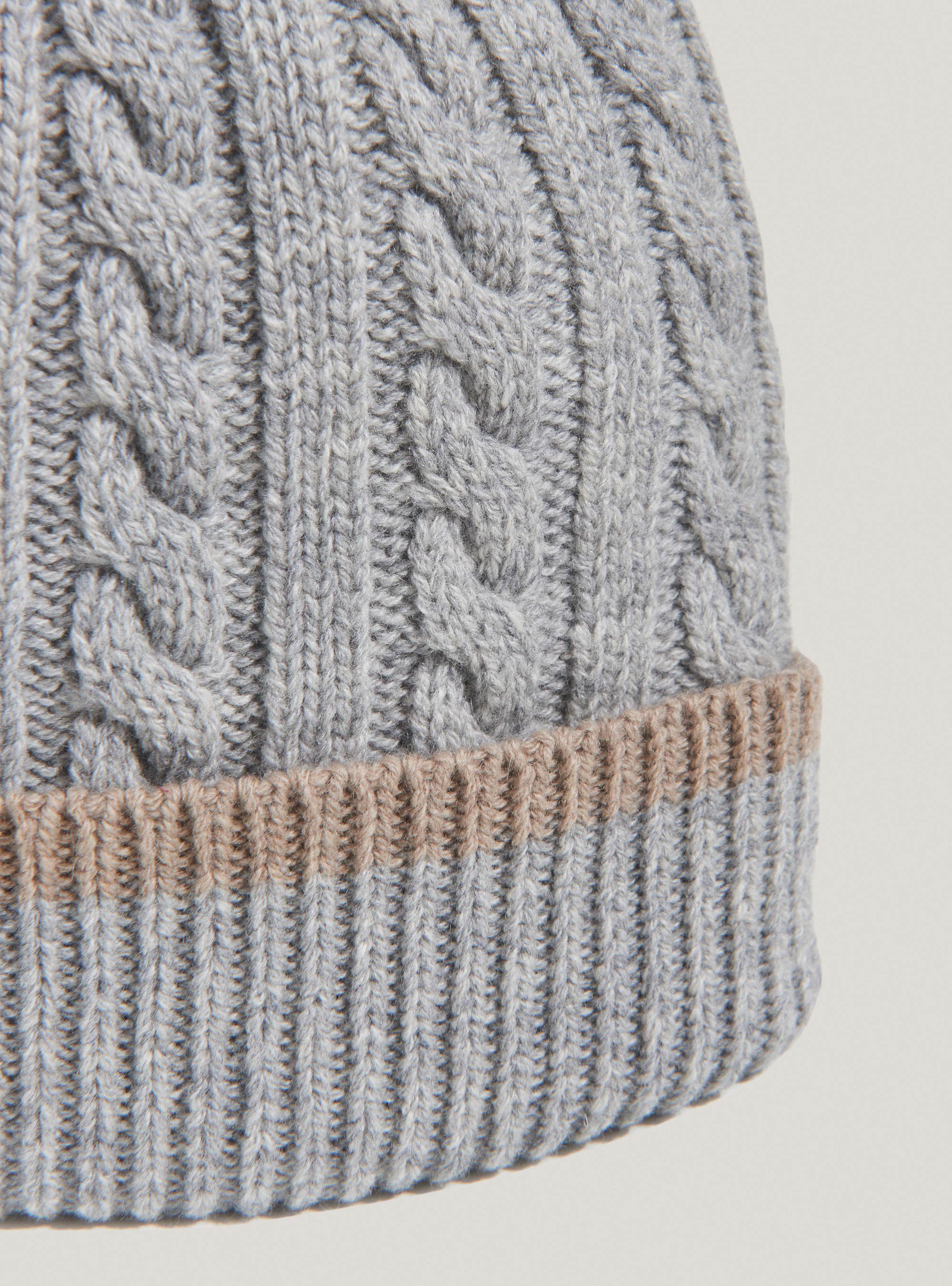 Gorro de lana y cachemira de canal&oacute;n ingl&eacute;s, CRUDO