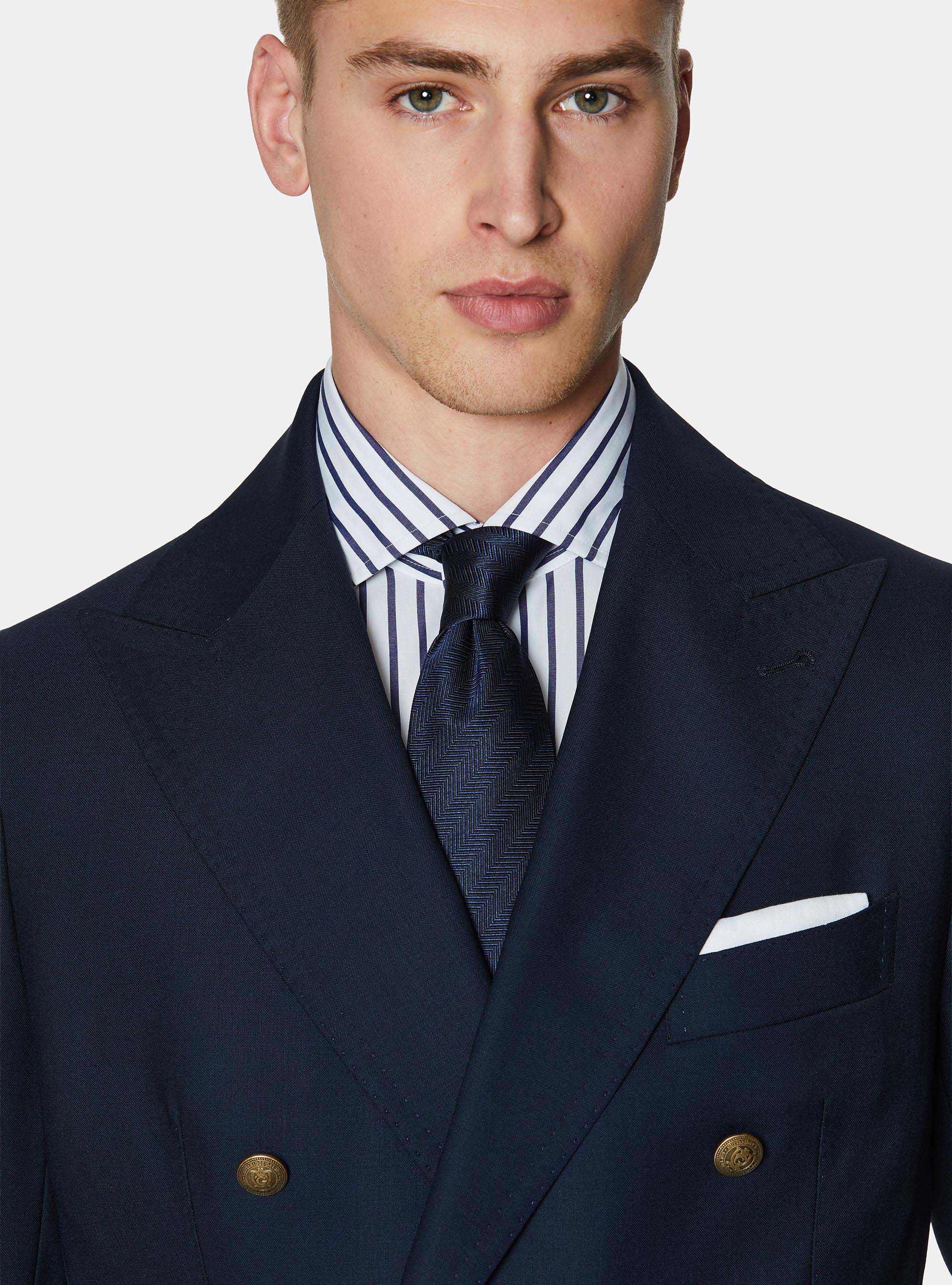 Double-breasted blazer in pure wool with metal buttons