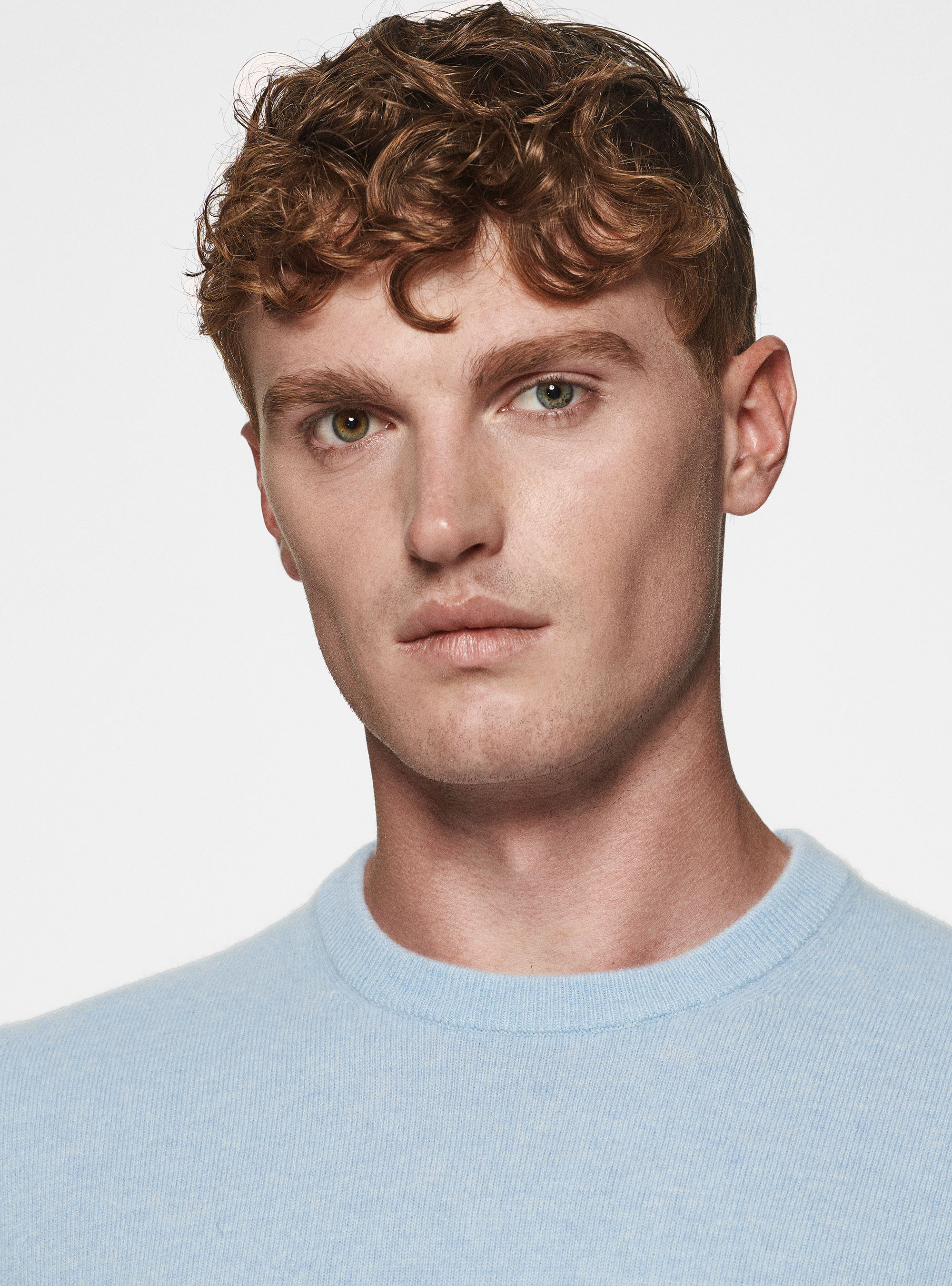 Maglia girocollo in lambswool e cashmere, AZZURRO POLVERE 0283C