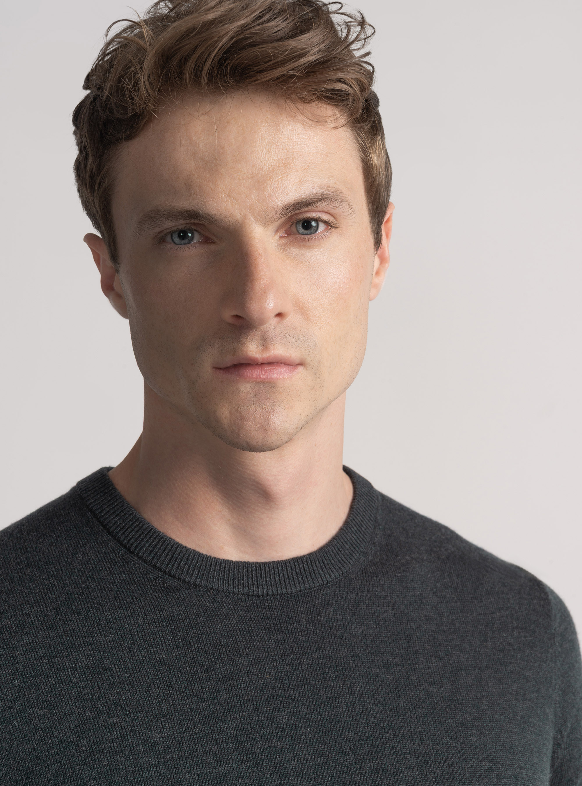 Tricot à col ras du cou en laine mélangée, ASPHALTE