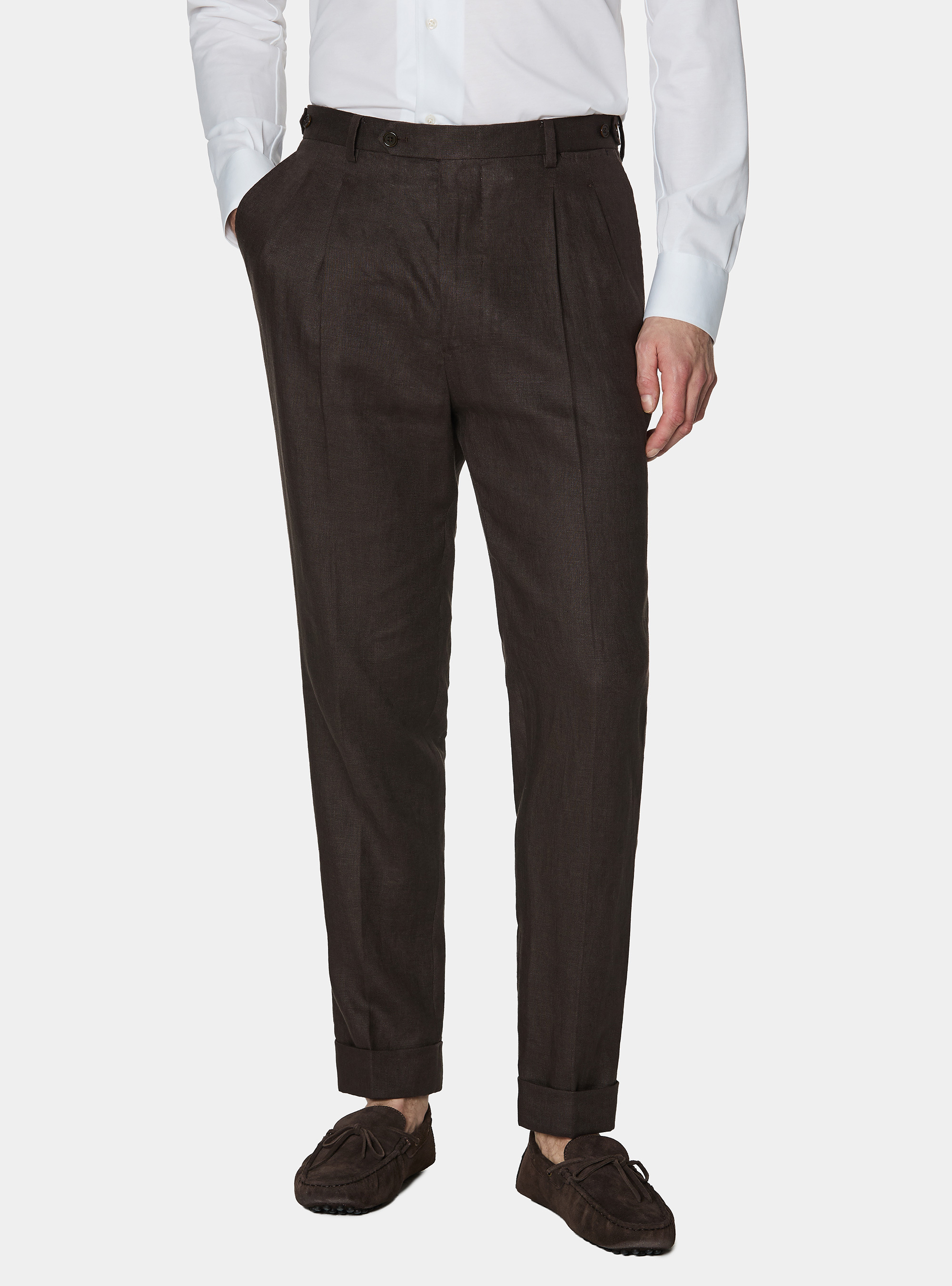 Pantaloni con pince in puro lino, MARRONE