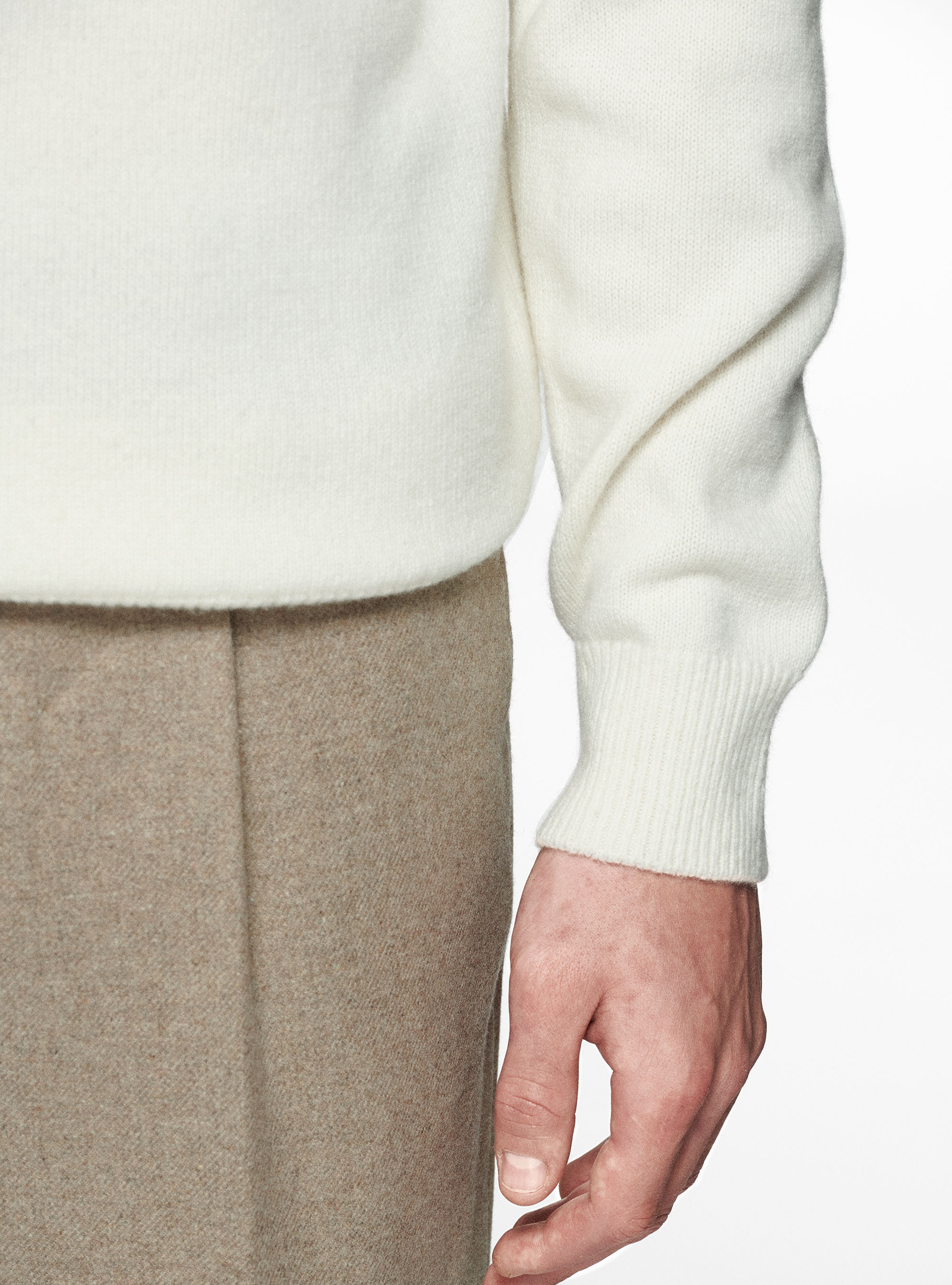 Rollkragenpullover aus Merinowolle, BIANCO 0099C